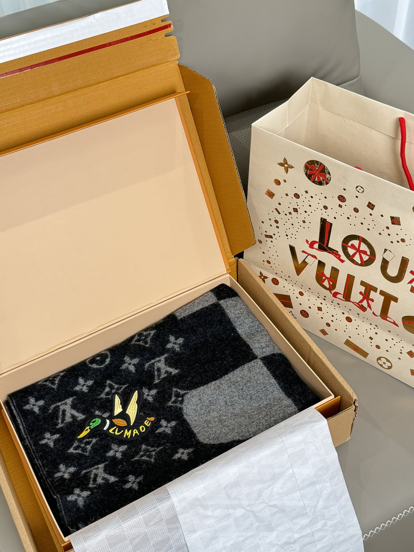 NIGO Louis Vuitton Men's Black Gray Embroidered Duck Pattern Cashmere Scarf #nigo73219