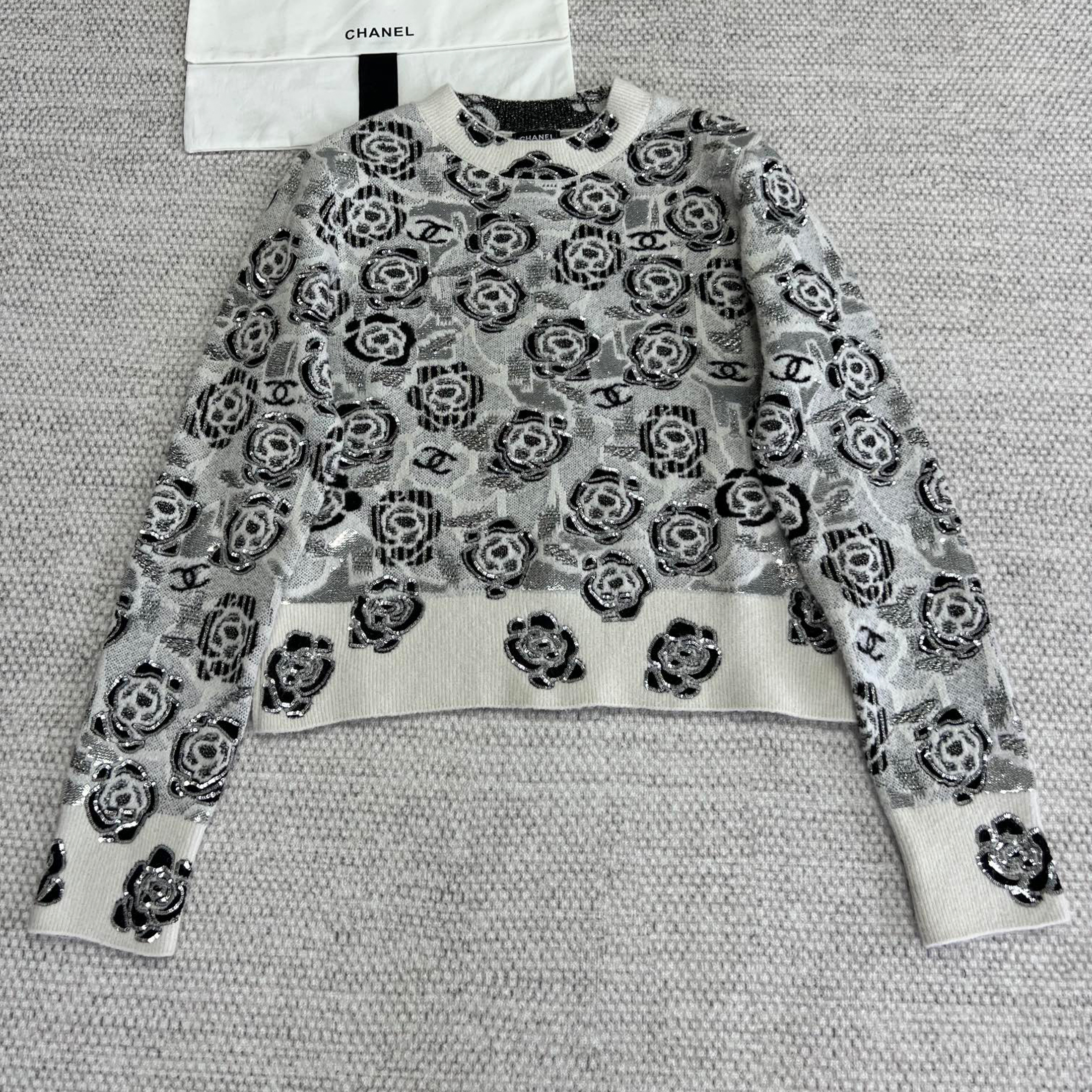 NIGO Women's Fall And Winter Sequin Cashmere Sweater Camellia Logo Jacquard Knit Pullover Sweater Knitted #nigo71656