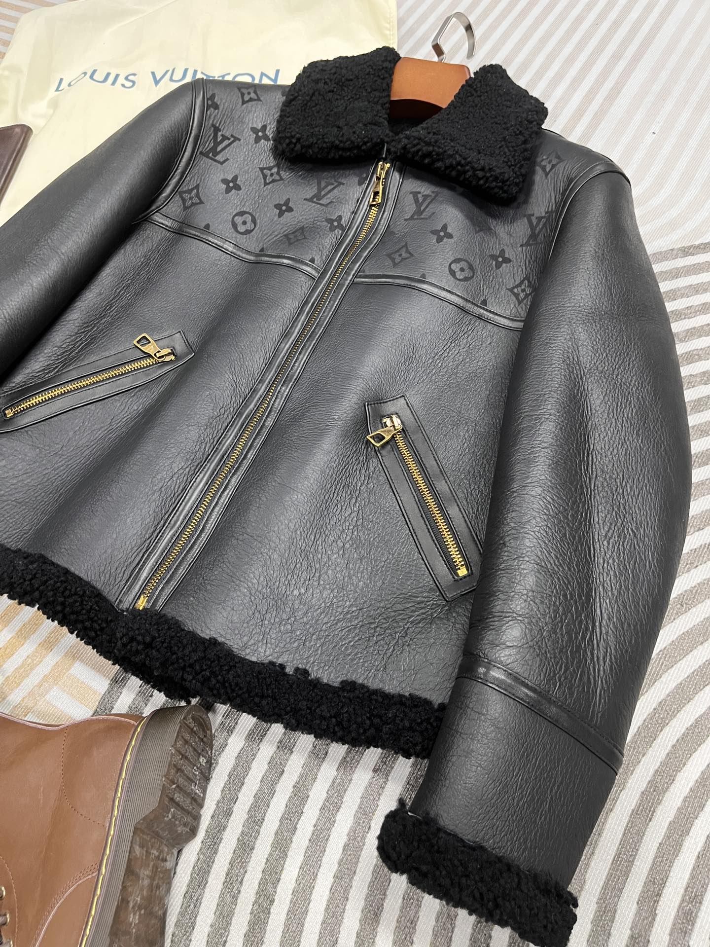 NIGO Louis Vuitton Men's Fall/Winter Black Logo Print Embossed Leather Long Sleeve Zipper Jacket #nigo73254