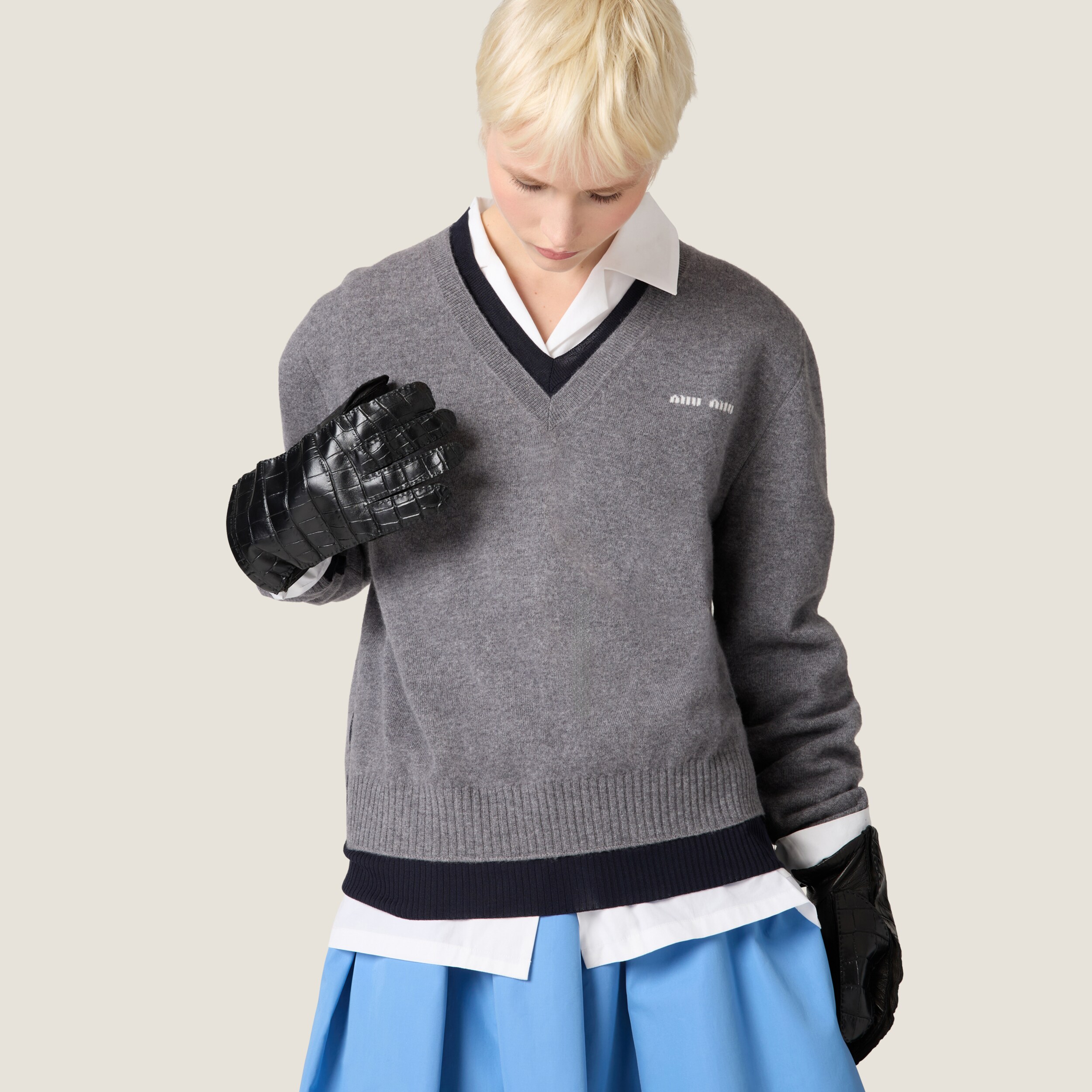 NIGO MiuMiu Women's Spring and Autumn Letter Printed V-Neck Casual Long Sleeve Cashmere Sweater Top #nigo73327