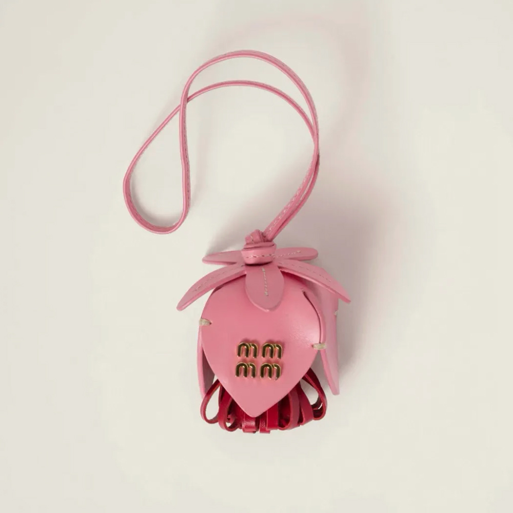 NIGO MiuMiu Autumn And Winter Fashion Leather Trick Metal Logo Hollow Carved Flowers Pendant Bag Jewelry 5TL498_2CQS_F0T35 #nigo71669