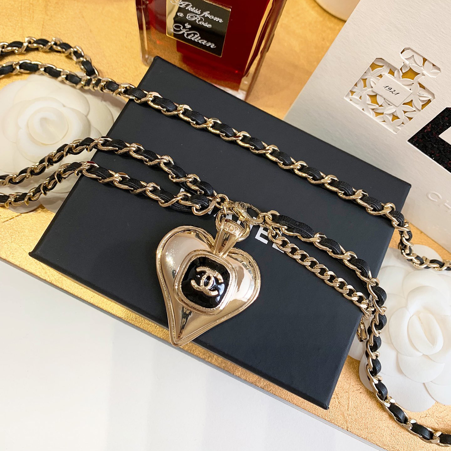 NIGO Chanel Women's Metal Heart Waist Chain Jewelry #nigo73534