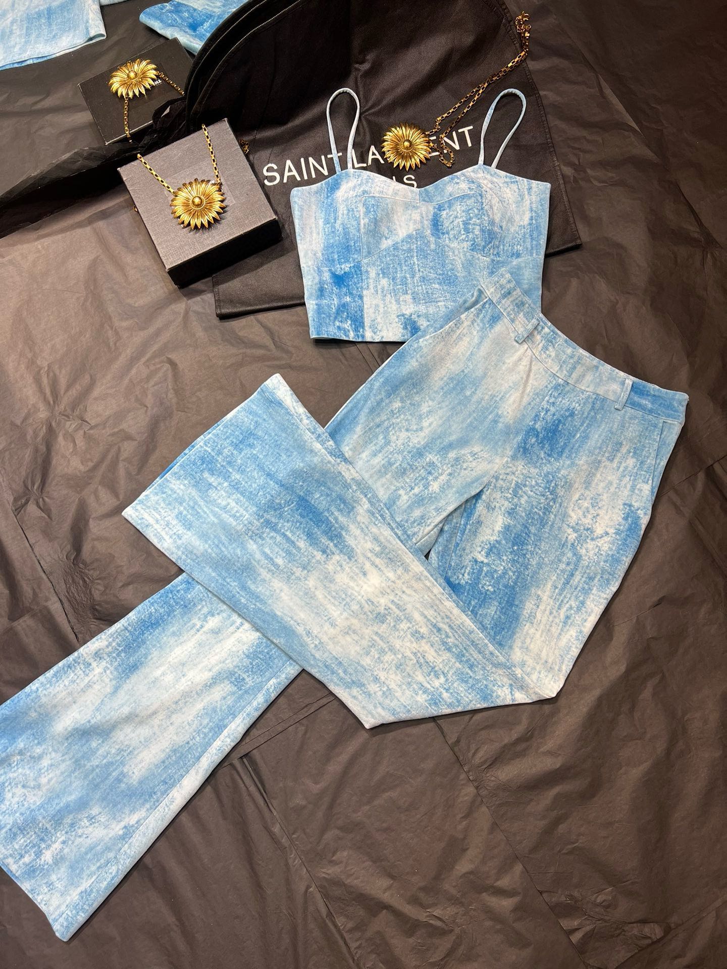 NIGO Ermanno Scervino Women's Summer Sexy Gradient Sleeveless Camisole V-Neck Velvet Sling Top Ngvp #nigo9534