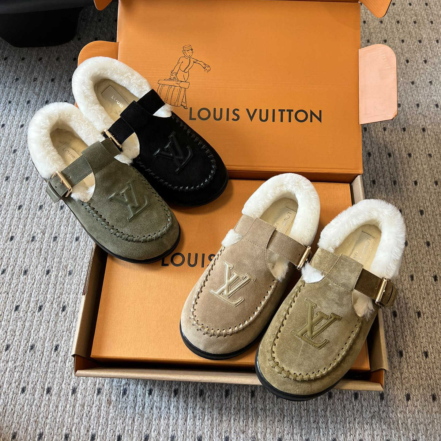NIGO Louis Vuitton Women's Autumn and Winter Solid Color Cow Leather Wool Round Toe Flat Bottom Shoes #nigo73925