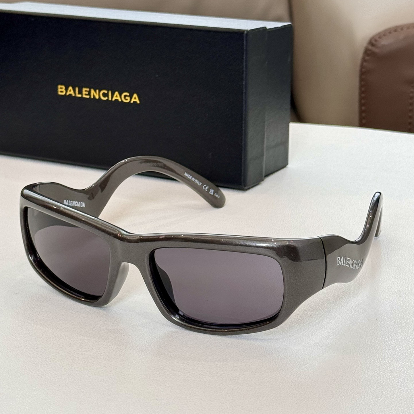 NIGO Balenciaga Men's and Women's Solid Color Irregularly Shaped Legs Sunglasses Eyeglasses Glasses #nigo73951