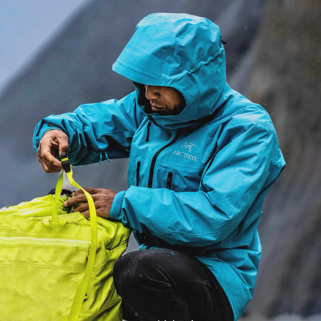 NIGO Arcteryx Men’s Autumn And Winter Solid Color Zipper Waterproof Windproof Long-Sleeved Hooded Jacket #nigo73962