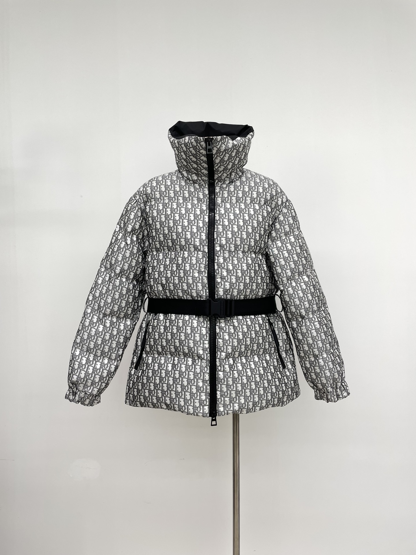 NIGO Dior Women's Autumn and Winter Letter Printed Solid Color Quilted Belt Loose Standing Collar Long Sleeve Zipper Cotton Jacket #nigo73965