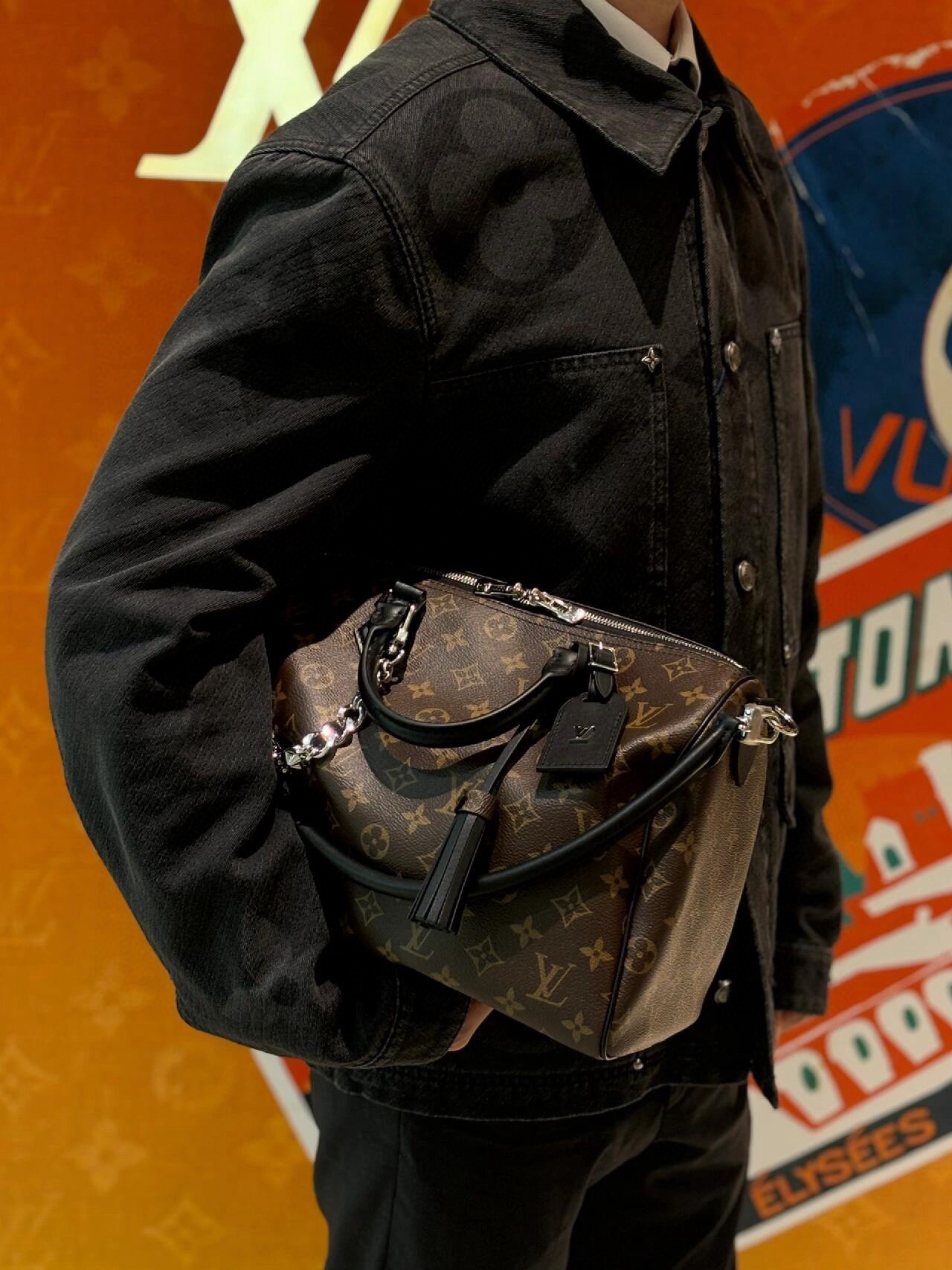 NIGO Louis Vuitton SPEEDY SOFT 30 DARK Women's Brown Detachable Adjustable Shoulder Strap Zipper Closure Bowling Bag Shoulder Slanting Handbag Bags #nigo74117