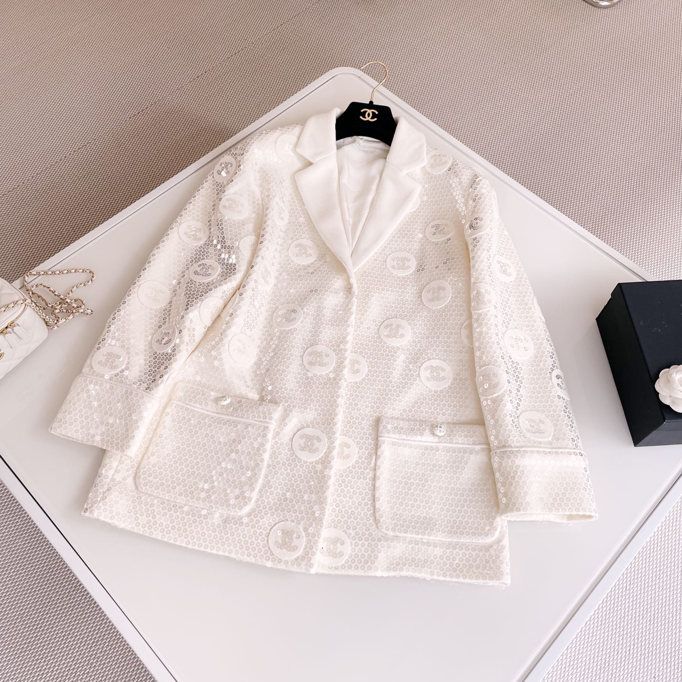 NIGO Chanel Women's Polka Dot Sequin Wool Tweed Blazer Silhouette Lapel White Jacket Double C Letter Lining Camellia Silk Temperament Coat #nigo71736