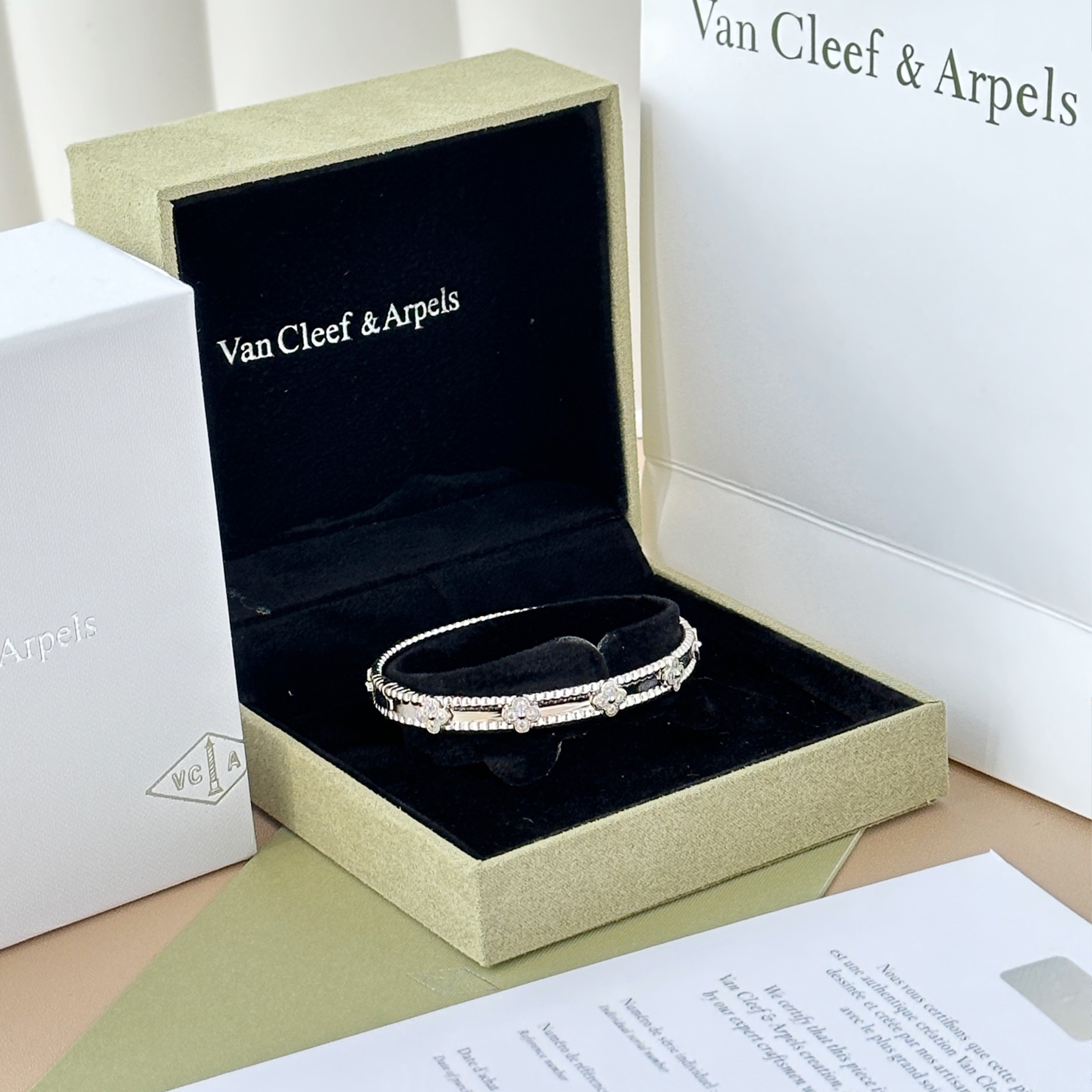 NIGO Van Cleef & Arpels Clover Bracelet Luxury Temperament Elegant Chic Silver Classic Retro 925 Silver Bracelet Jewellery Accessories #nigo71735