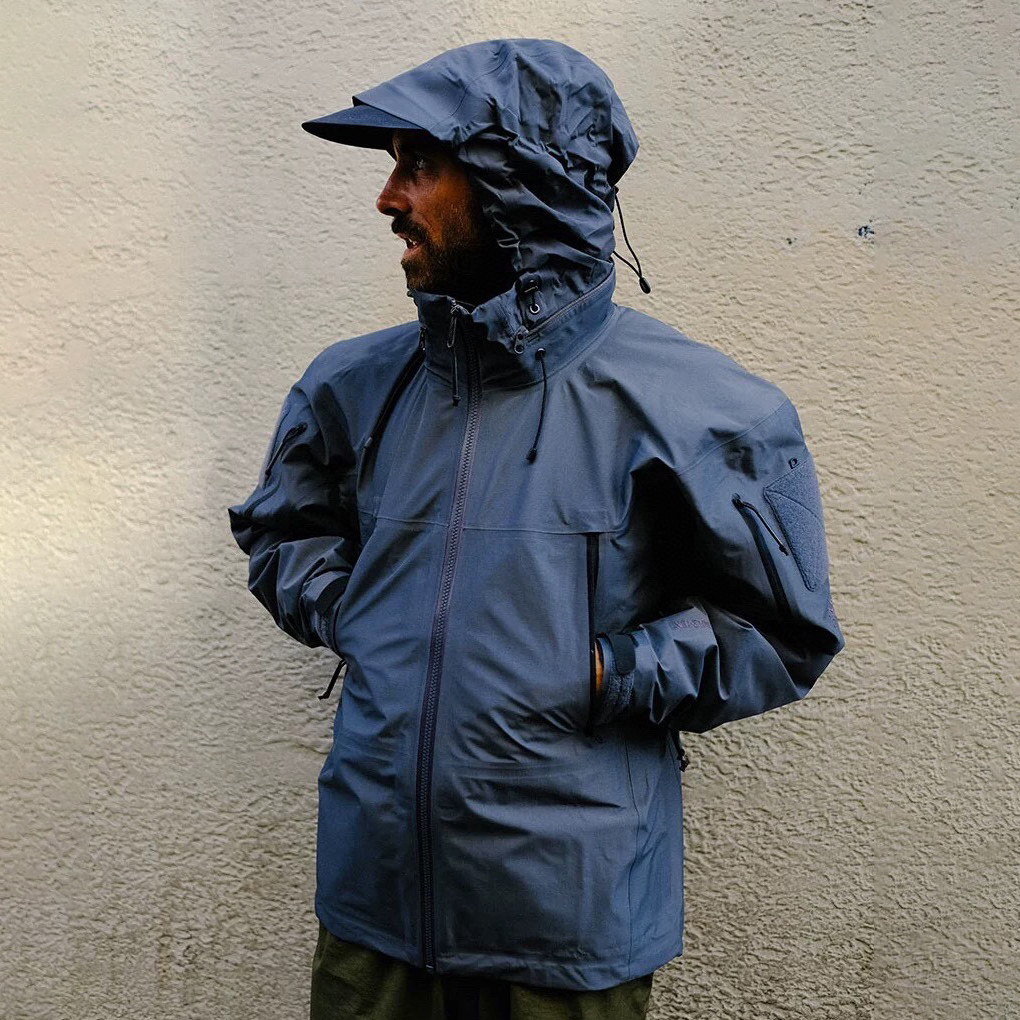 NIGO Arcteryx Men's Autumn and Winter Solid Color Concealable Hood Zipper Long Sleeve Jacket #nigo74252