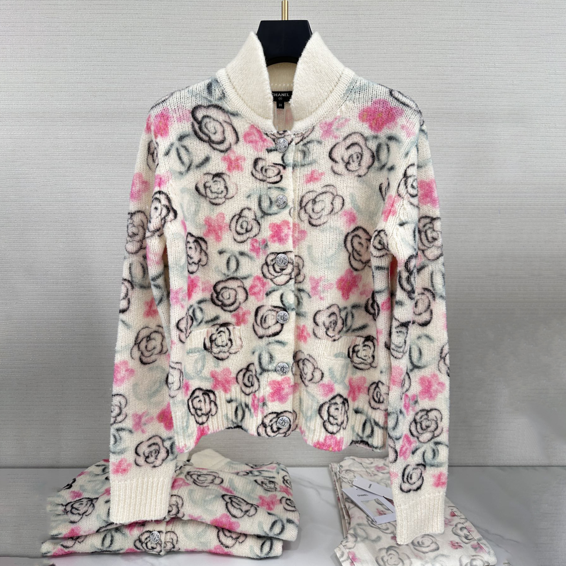 NIGO Chanel Women's Fall And Winter Floral Full Print Pattern Cashmere Single Breasted Long Sleeved Knit Jacket #nigo74369