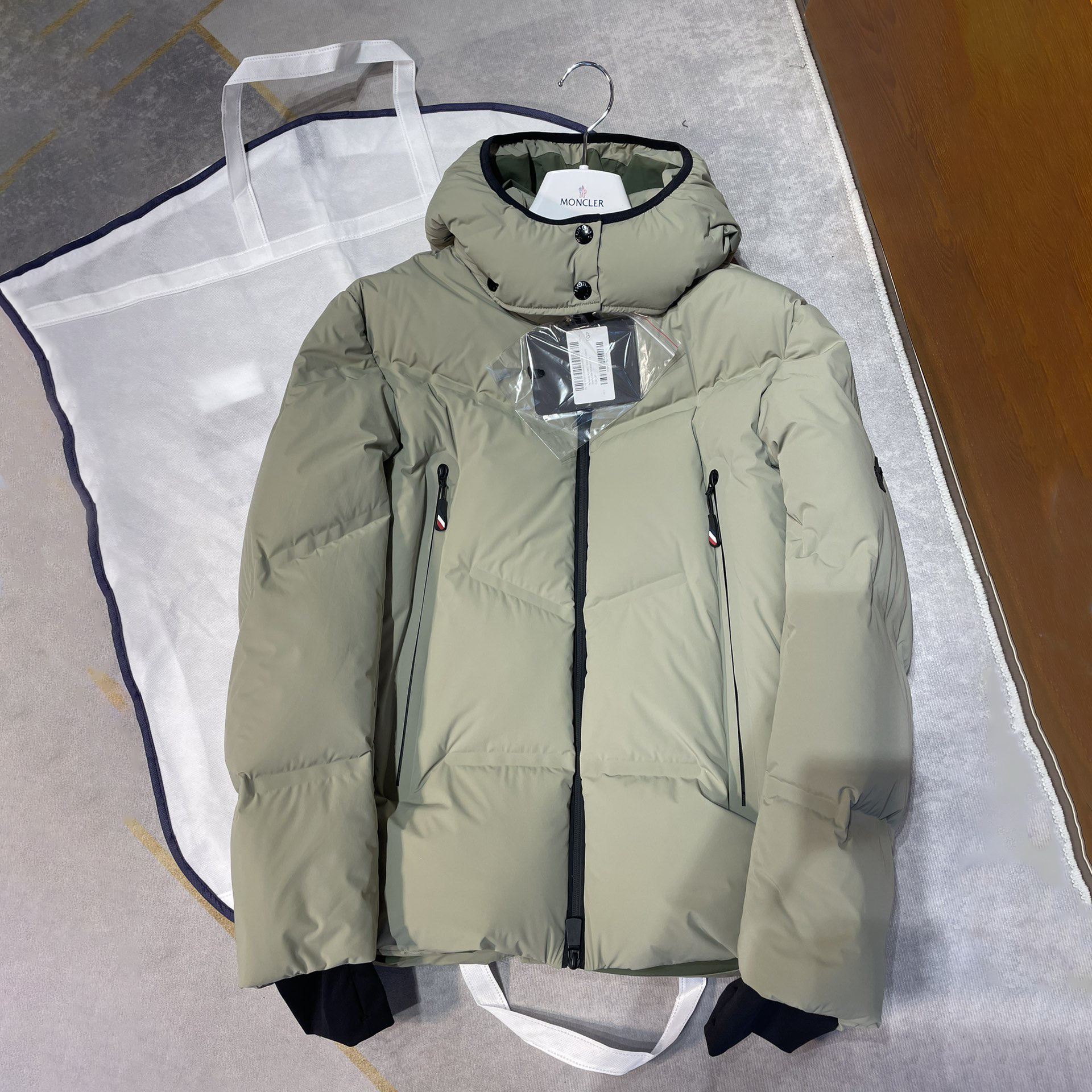 NIGO Moncler Women's Autumn and Winter Solid Color Detachable Hat Zipper Casual Long Sleeve Puffer Down Jacket #nigo74483