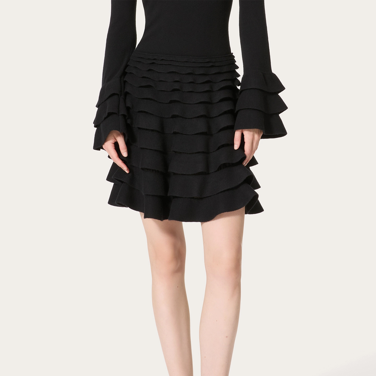 NIGO Valentino Women's Summer Black Short Mid Waist Fit Knit Ruffle Casual Half Skirt Ngvp #nigo9727