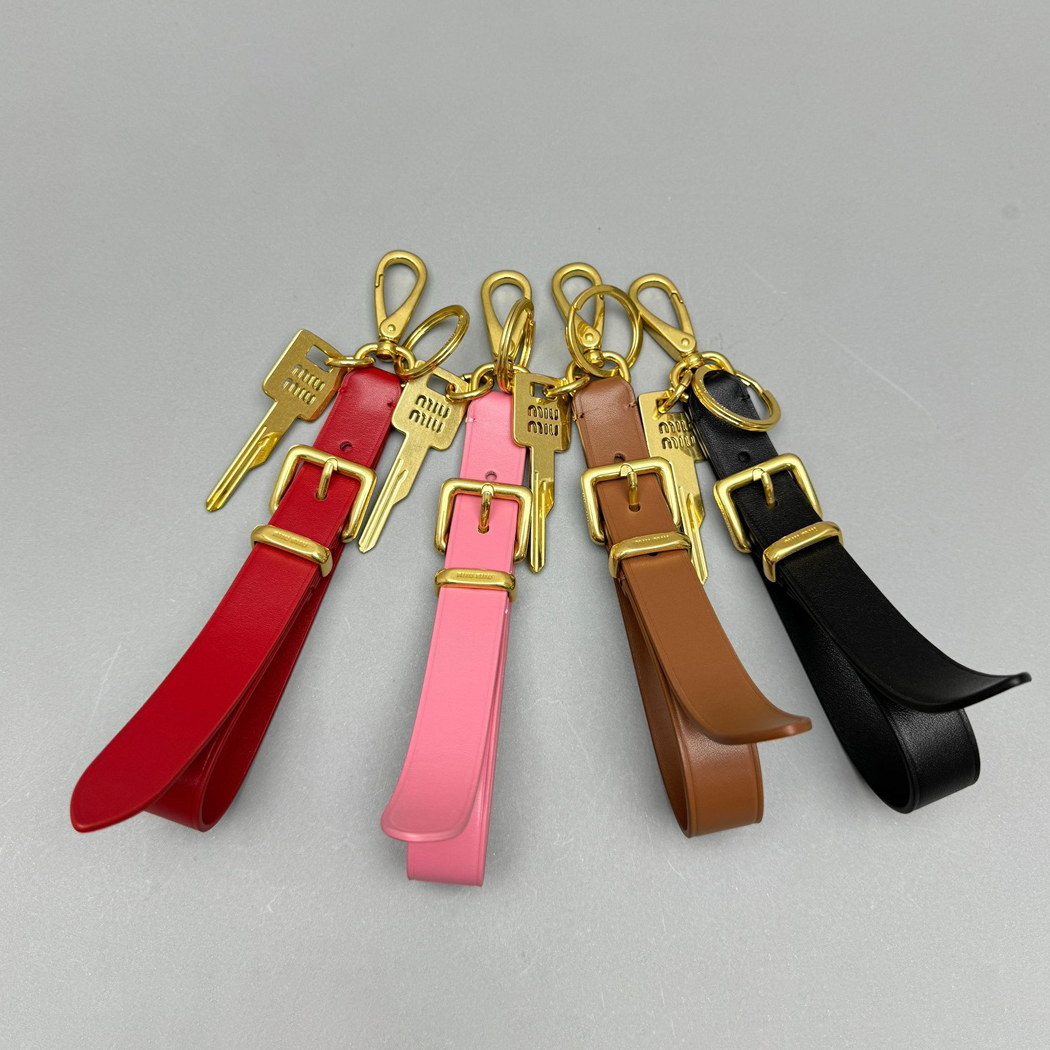 NIGO MiuMiu Men's and Women's Logo Design Leather Solid Color Keychain Jewelry #nigo74544