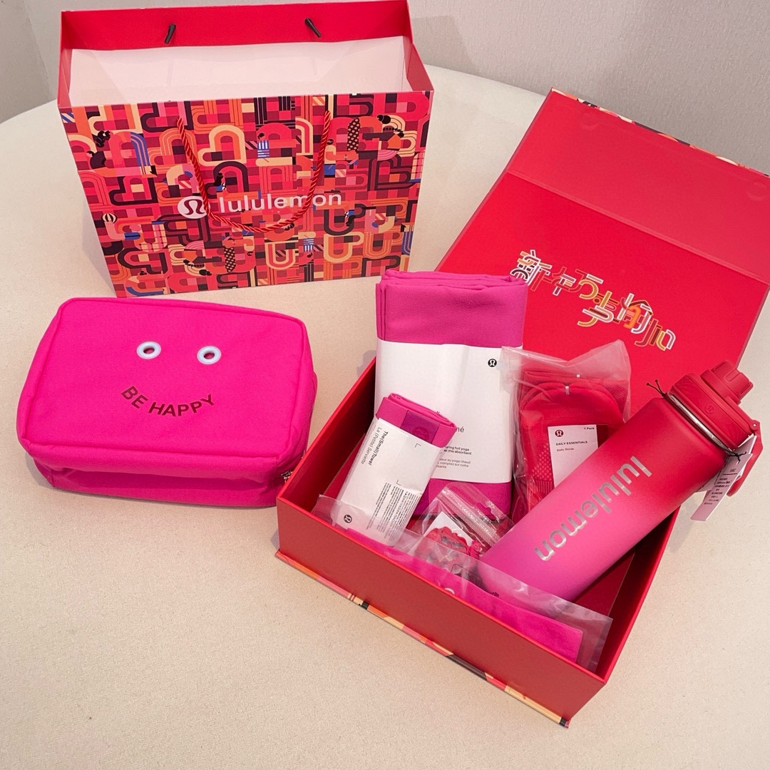 NIGO Lululemon Women's Sports Toiletries Set Storage Bag Bath Towel Towel Hair Band Thermos Socks Set Accessories #nigo74652