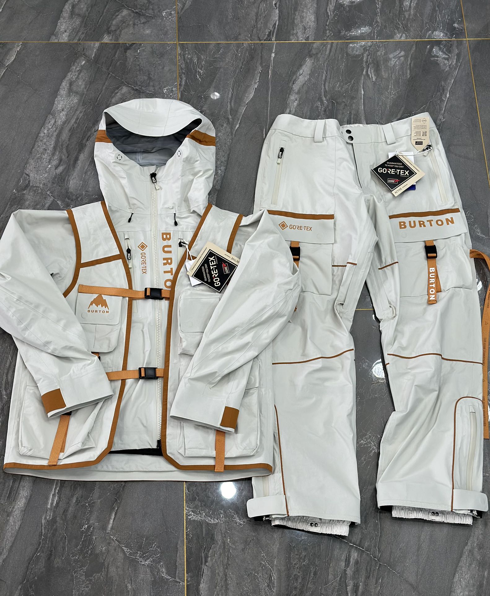 NIGO Burton Men's And Women's Fall And Winter Astronaut Series Hooded Ski Jacket Zipper Vest Leisure Ski Pants Suit Set #nigo74665