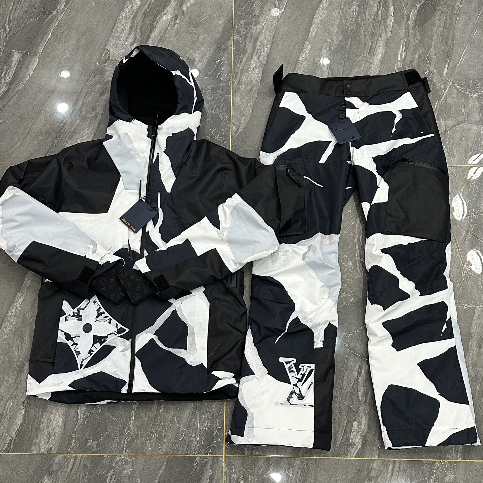 NIGO Burton Men's And Women's Black And White Colorblocking Waterproof Windproof Hooded Zipper Long-sleeved Ski Jacket Leisure Ski Pants Suit Set #nigo74666