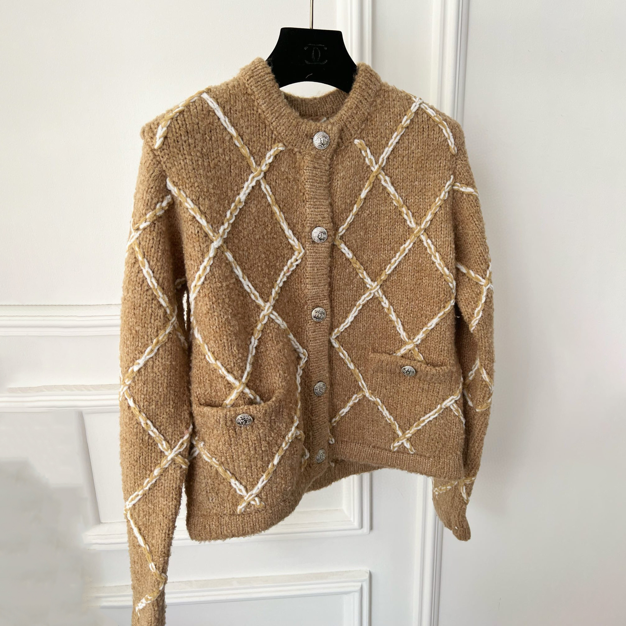 NIGO Chanel Women's Spring And Fall Diamond Pattern Round Neck Single Breasted Cashmere Long Sleeved Knit Jacket #nigo74713