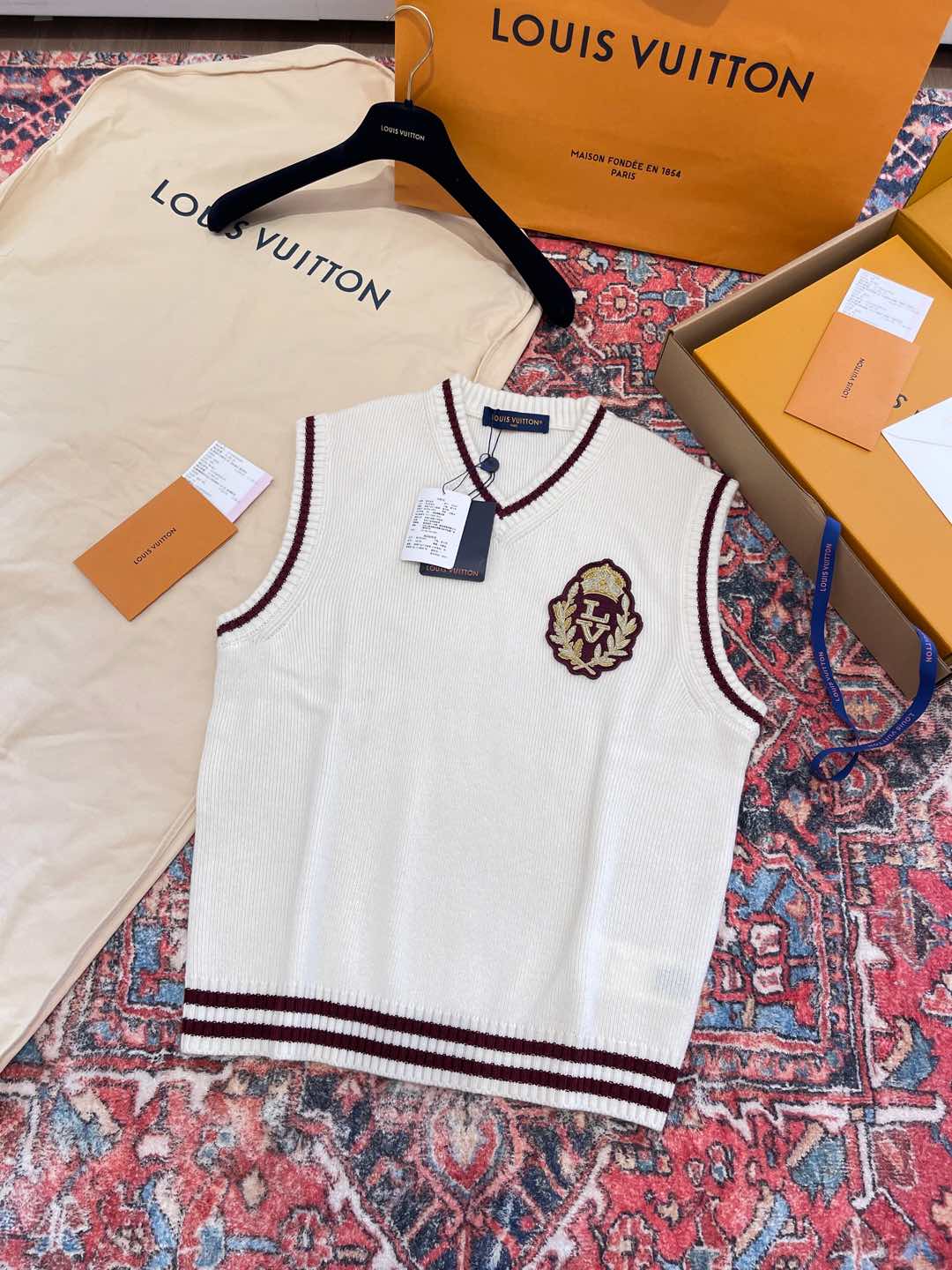 NIGO Louis Vuitton Women's Spring and Autumn Solid Color Embroidery Logo Decoration Fine Sister Sheep Wool Sleeveless Vest #nigo74824
