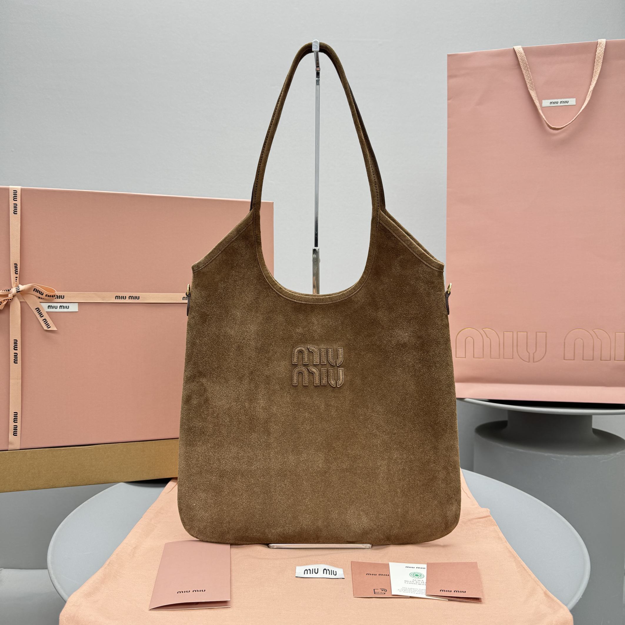 NIGO MiuMiu Women's Solid Color Engraved Logo Suede Fabric and Patent Leather Shopping Bag Shoulder Tote Bags #nigo74851
