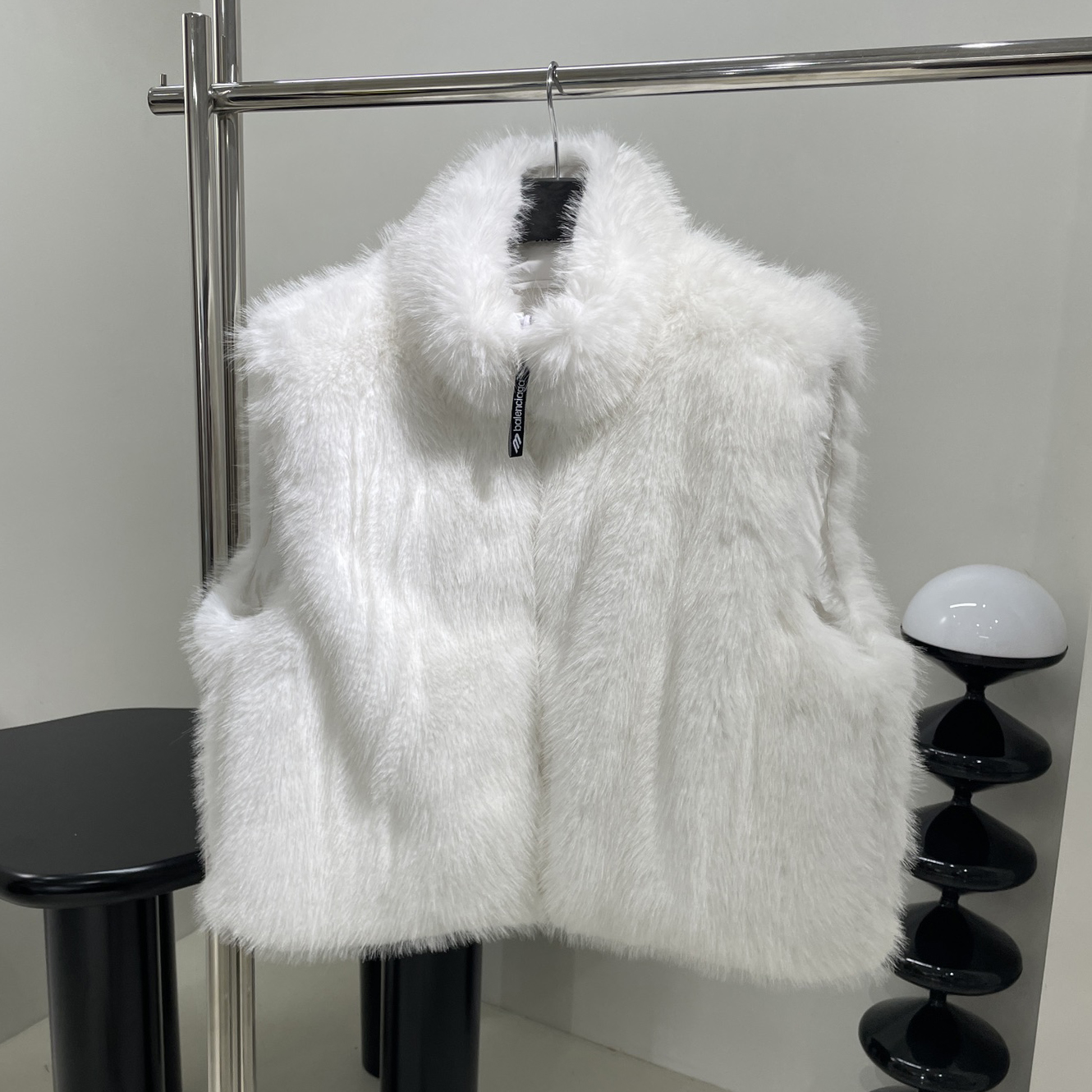 NIGO Balenciaga Women's Fall And Winter Nylon Fabric Double Sided Wear Fur Fabric Zipper Sleeveless Vest Jacket #nigo74841