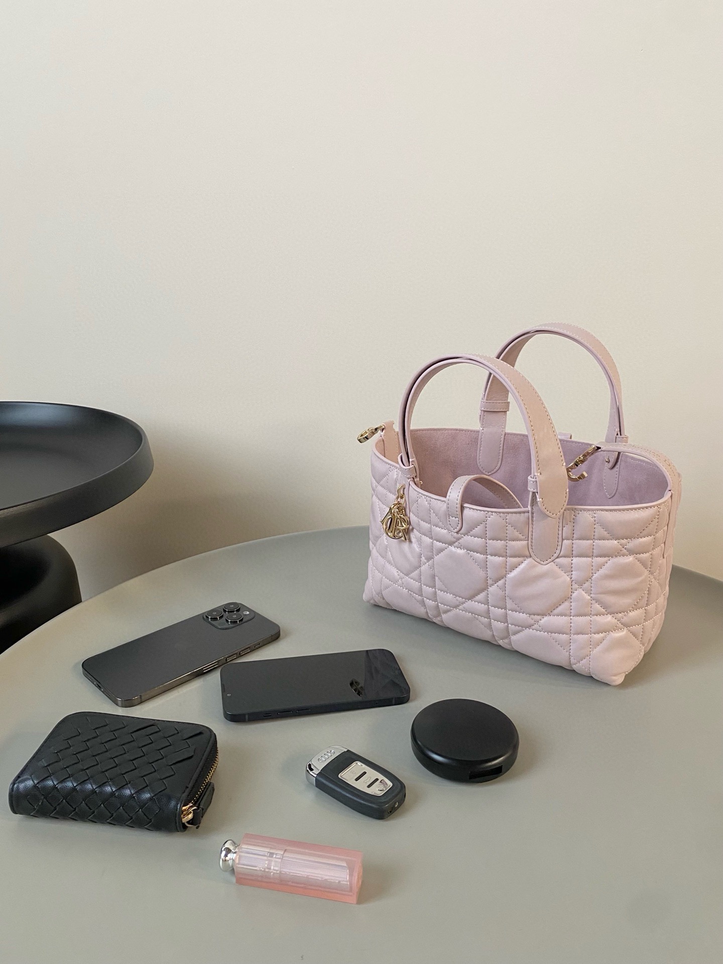 NIGO Dior Women's Solid Color Dior Toujours Handbag Adjustable Handle Cowhide Tote Bag #nigo74996