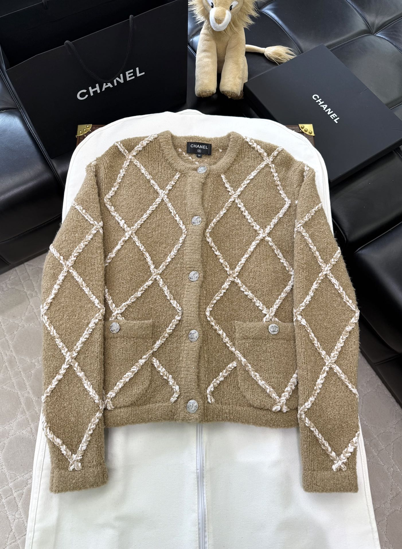 NIGO Chanel Women's Spring And Fall Diamond Pattern Round Neck Single Breasted Cashmere Long Sleeved Knit Jacket #nigo74713