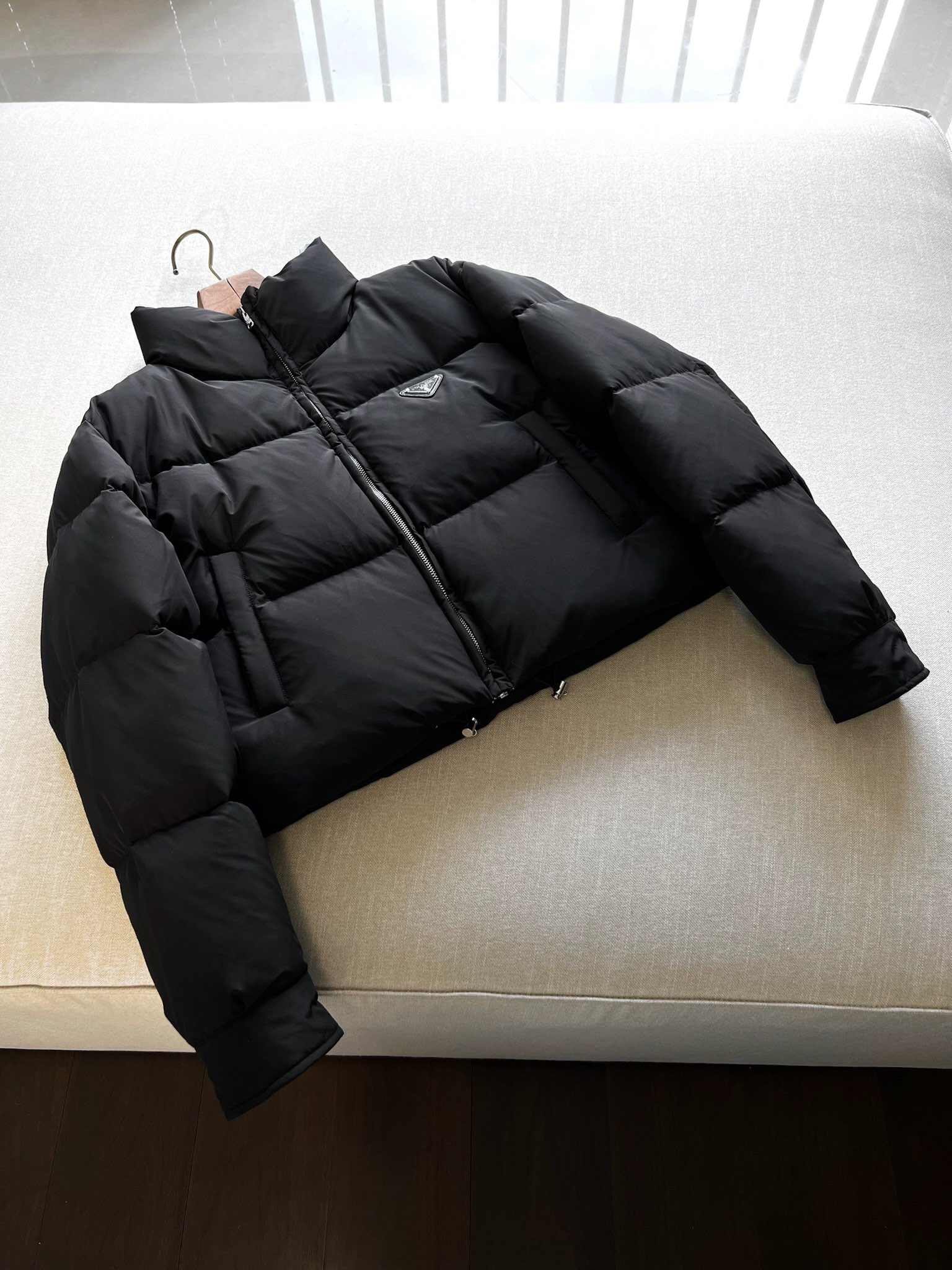 L NIGO Prada Short Black Bread Clothes Album retrieval code 289891