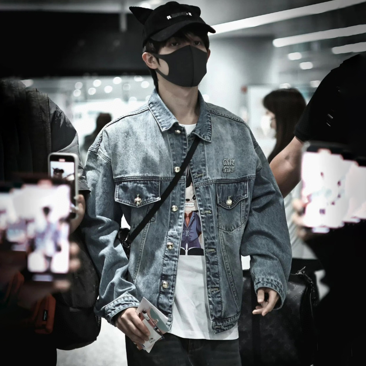 NIGO MiuMiu Women's And Men‘s Spring And Fall Logo Letters Blue Single Breasted Loose Long Sleeved Denim Jacket #nigo75197