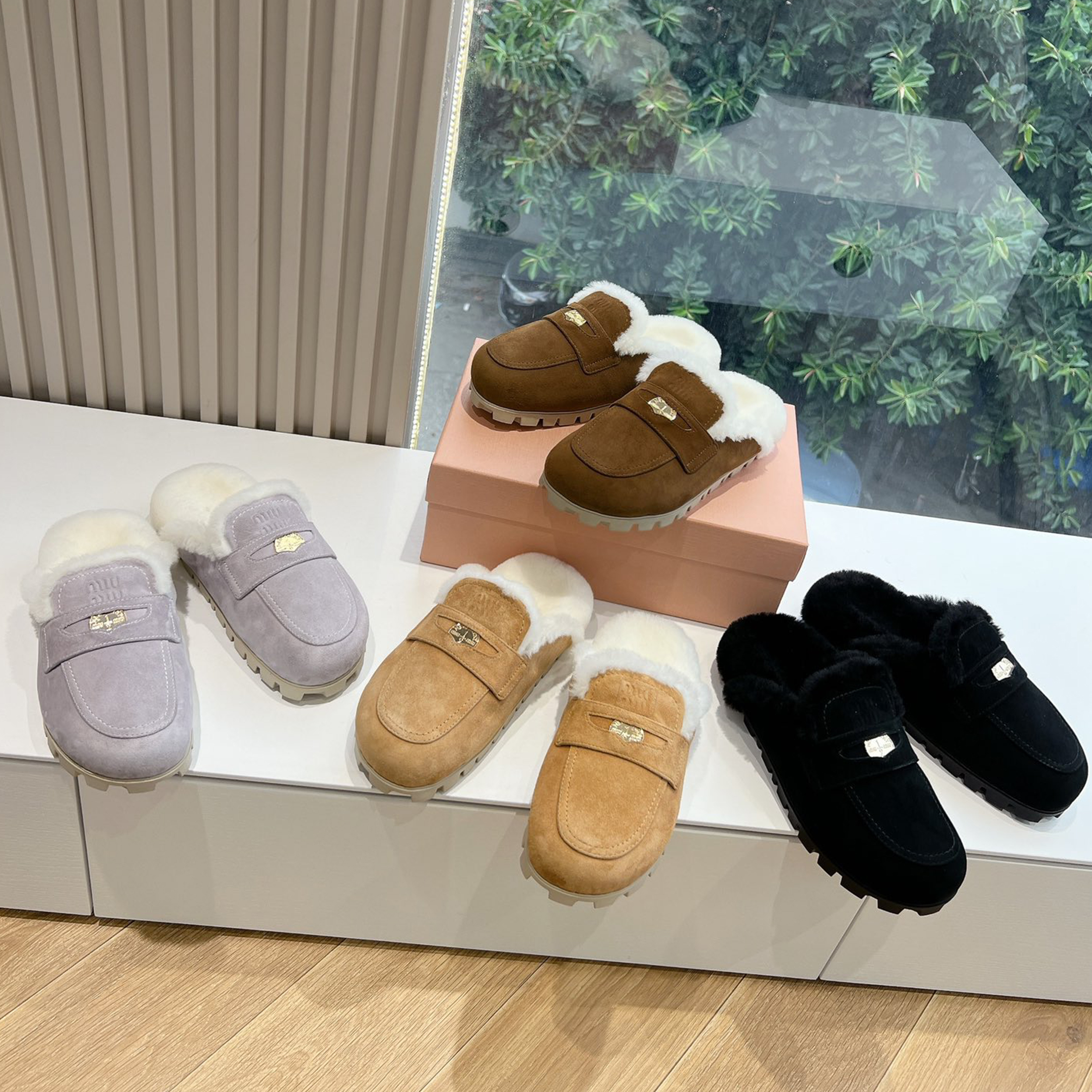 NIGO MiuMiu Women's Four Seasons Fashion Elegant Brown Hairy Slippers Outer Mule Shoes Temperament Trendy Casual Shoes #nigo71964