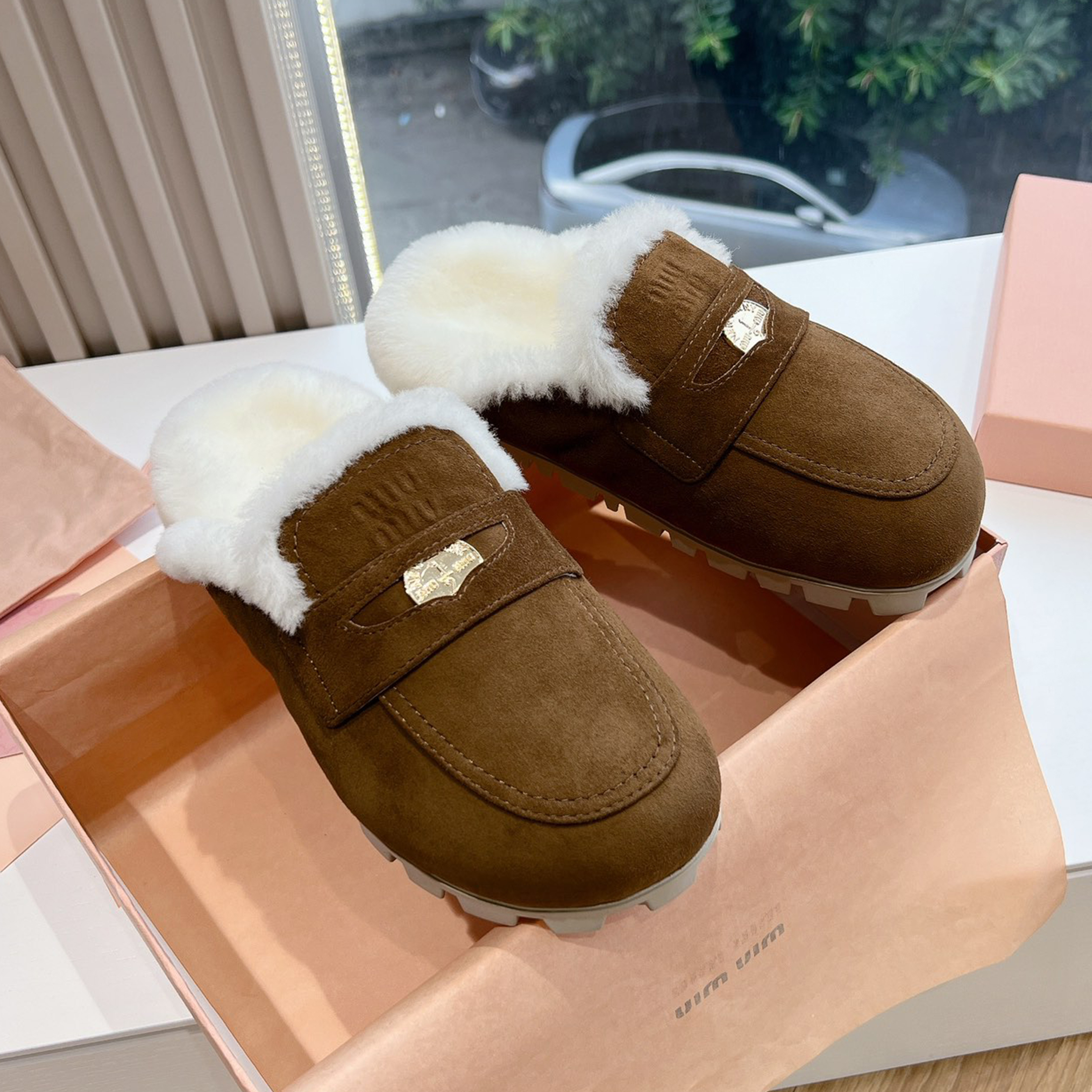 NIGO MiuMiu Women's Four Seasons Fashion Elegant Brown Hairy Slippers Outer Mule Shoes Temperament Trendy Casual Shoes #nigo71964