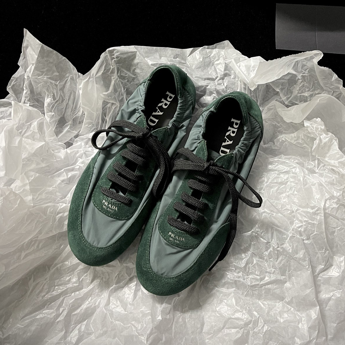 NIGO Prada Women's Suede Fabric Sheepskin Lining Low Top Lace Up Round Toe German Training Shoes #nigo75265