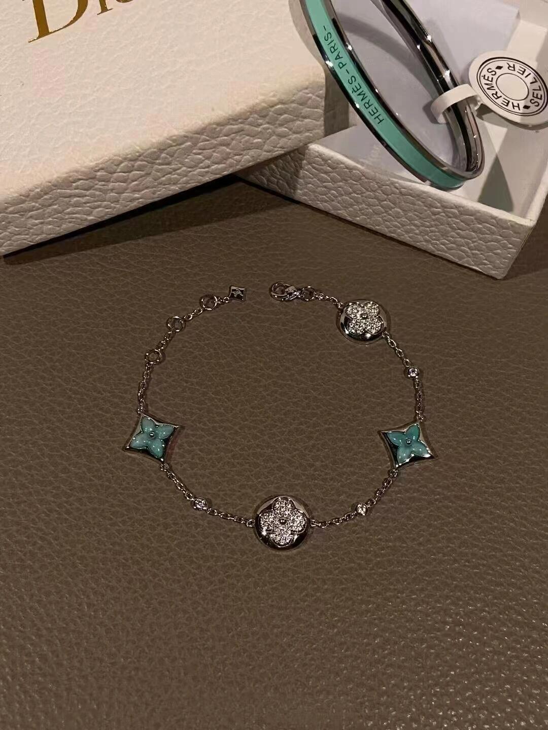 NIGO Louis Vuitton COLOR BLOSSOM BB MULTI-MOTIFS Women's Shell Diamond Set Bracelet Jewelry #nigo75312