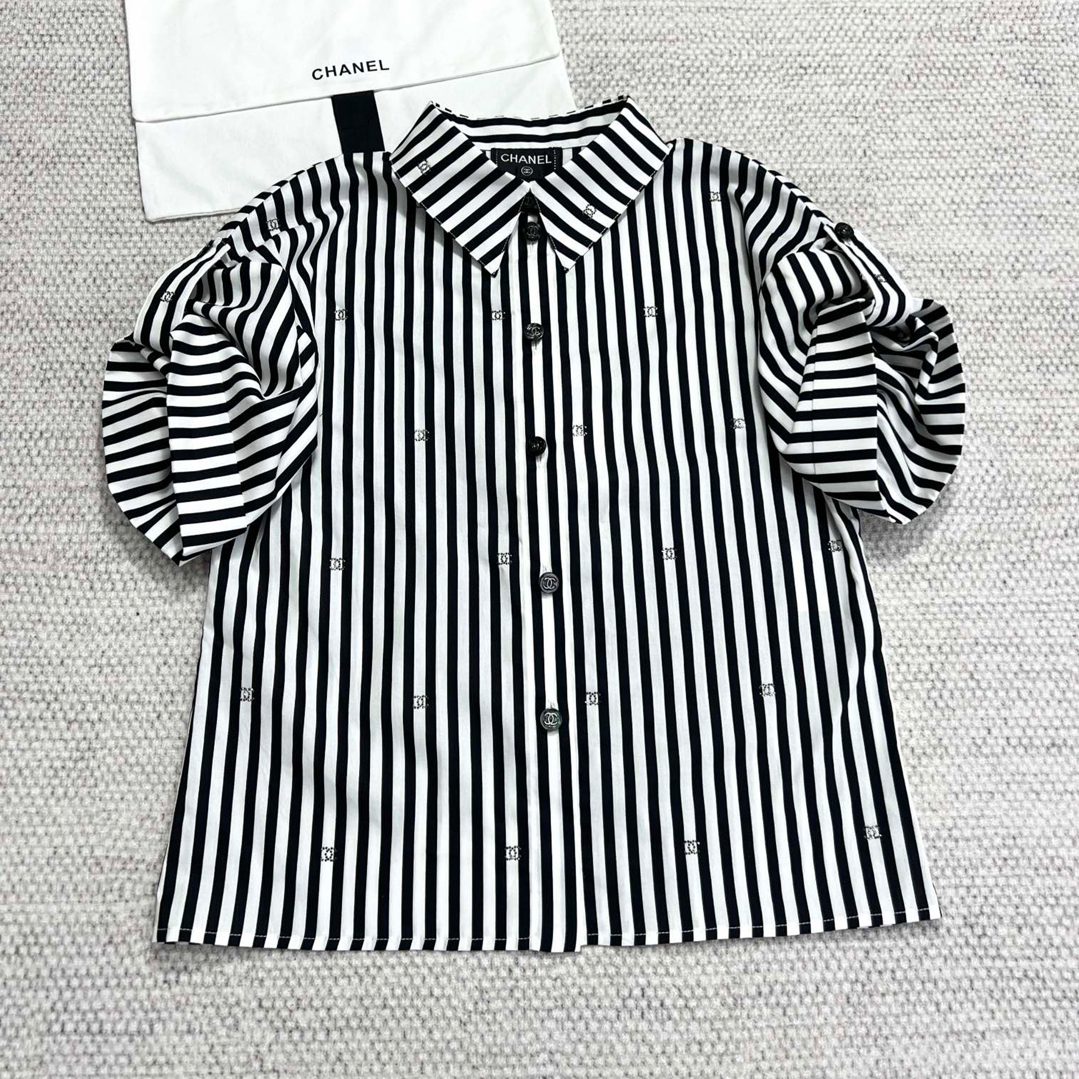 NIGO Chanel Women's Fashion Striped Black And White Logo Short Sleeve Shirt High Waisted Shorts Set Fashionable Temperament Simple Spring And Summer Vacation Suit Set Ngvp #nigo9994