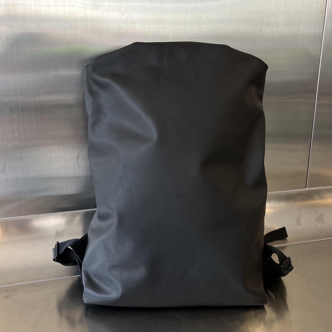 NIGO Bottega Veneta Men's And Women's Solid Color Calfskin Shoulder Bag Backpacks Bags #nigo75525