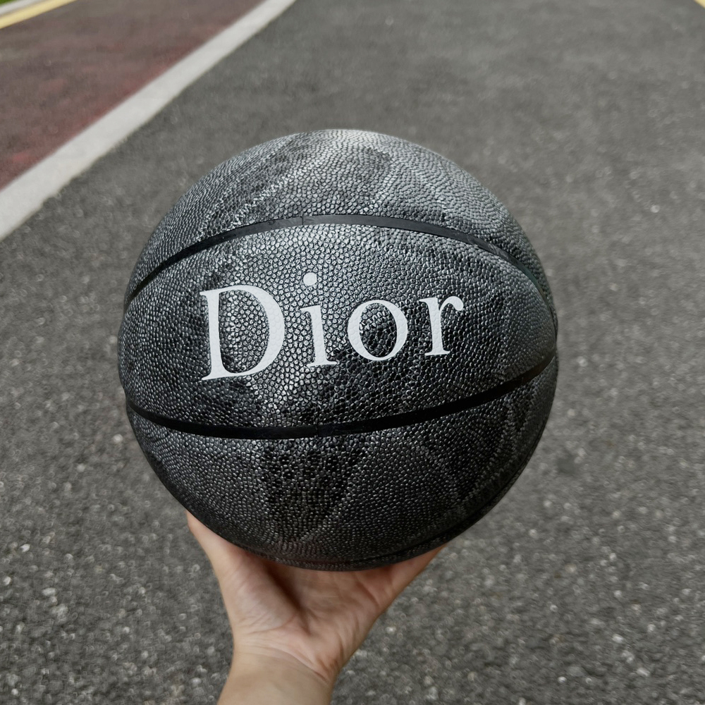 NIGO Dior Men's And Women's Pu Material High Elastic Wearresistant Nonslip Solid Color Basketballs #nigo75544