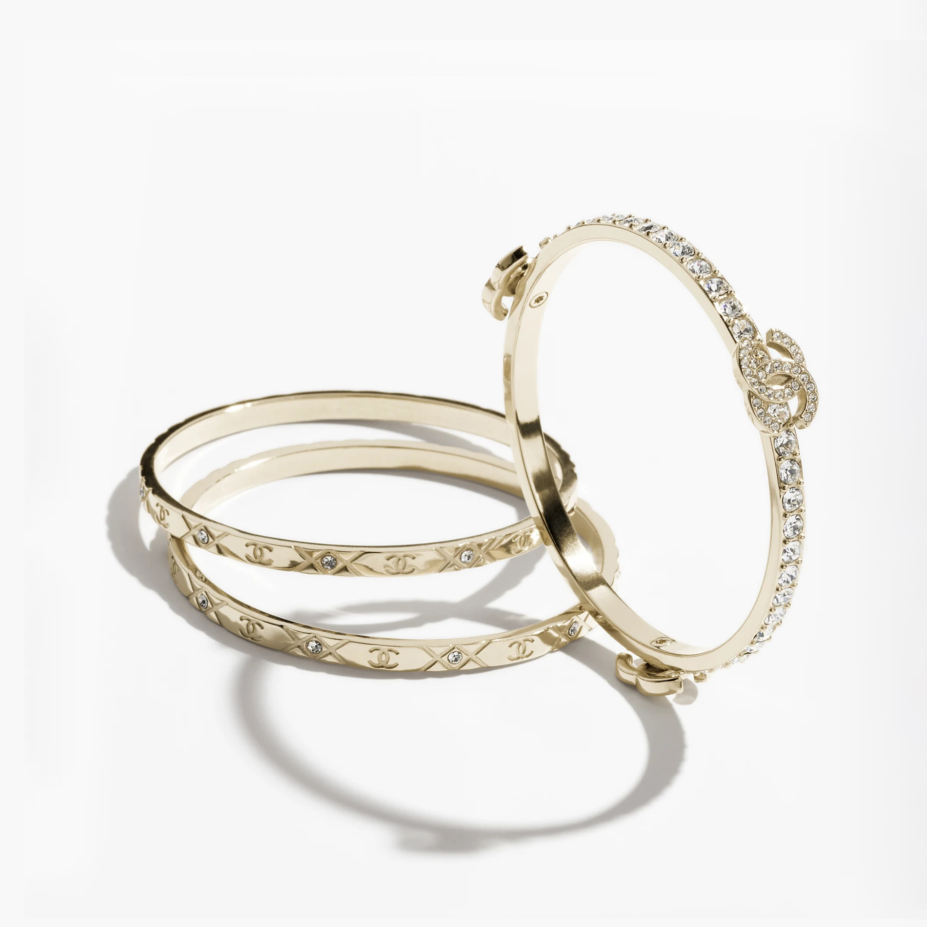 NIGO Chanel Women's Gold Double C Diamond Lattice Narrow Diamond Bangle Bracelet Jewelry Accessories #nigo75547