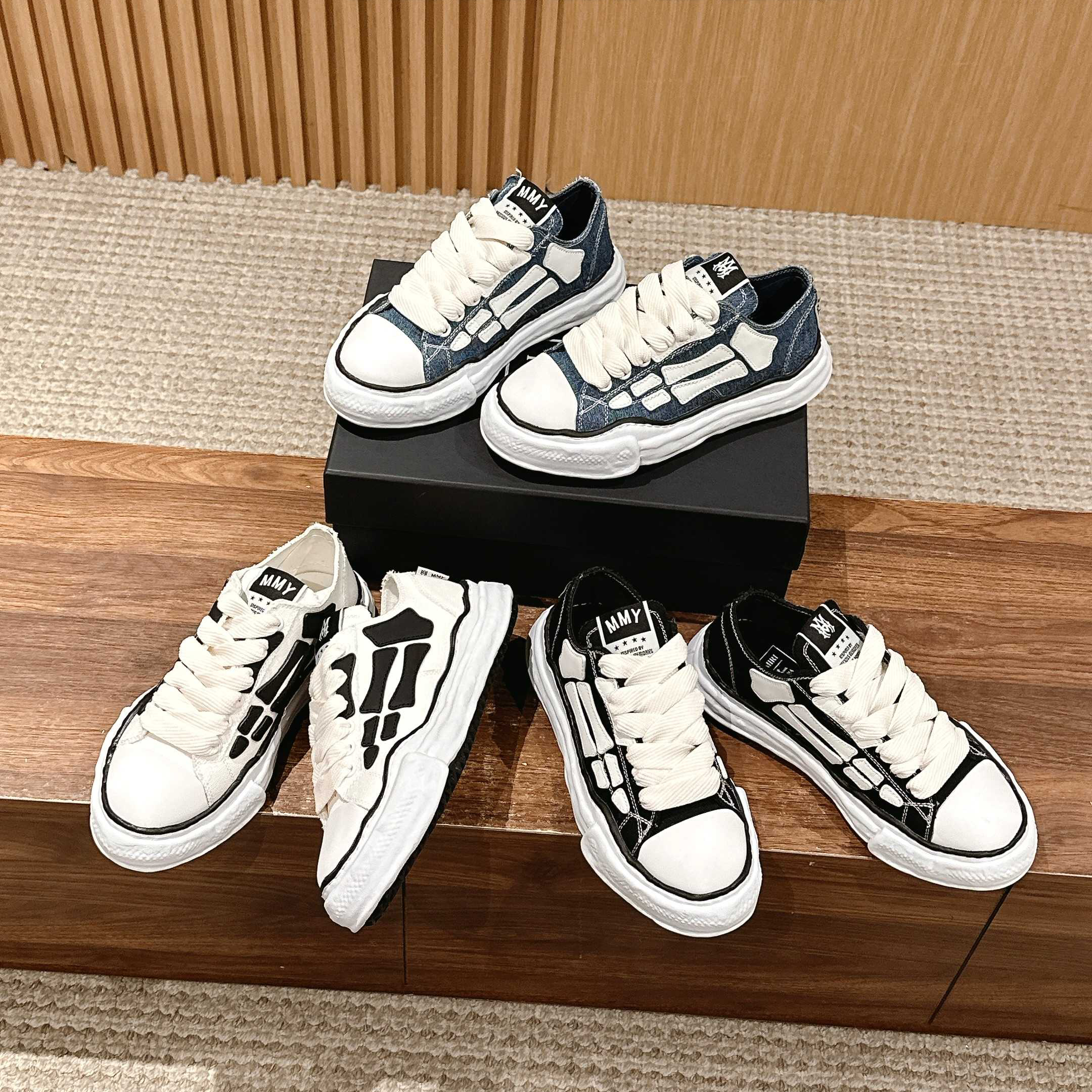 NIGO Maison Mihara Yasuhiro x AMIRI Men's and Women's Seasonal Black and White Low Top Canvas Lace-Up Casual Shoes #nigo75557