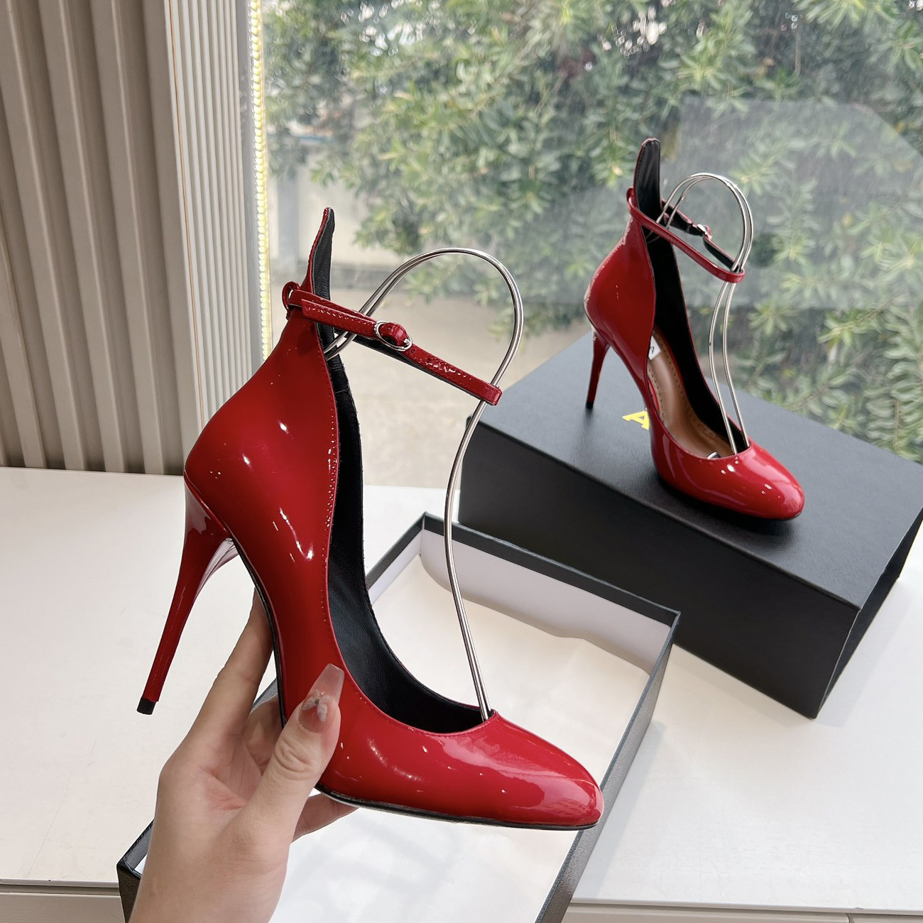 NIGO Alaia Women's Spring And Summer Glossy Sheepskin Buckle Casual Solid Color Fine Heel High Heel Shoes #nigo75572