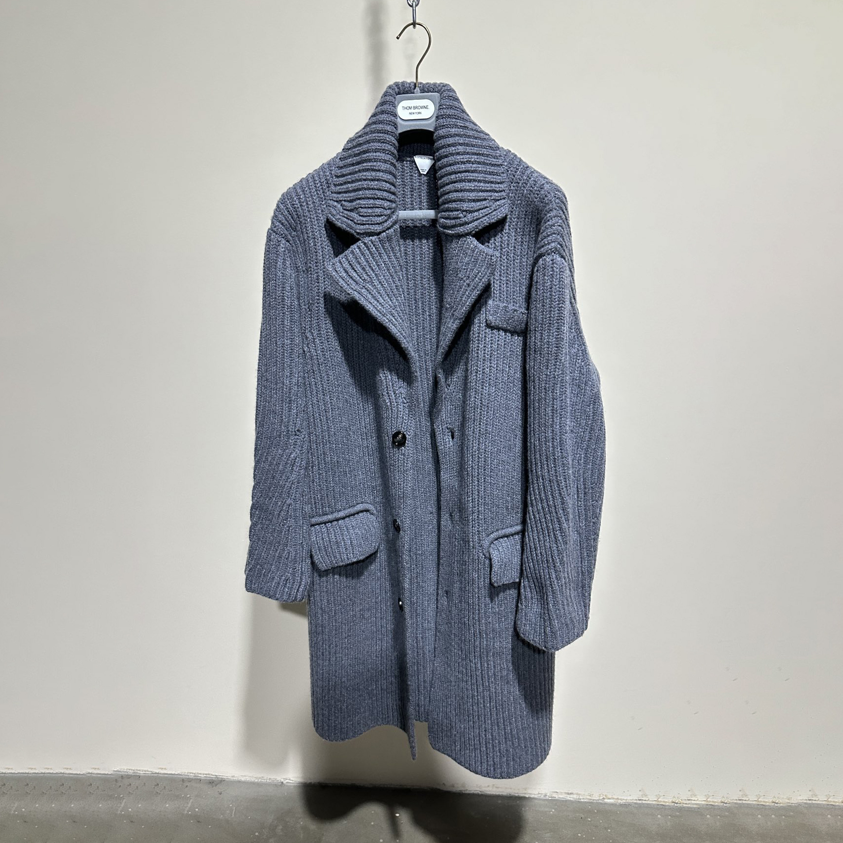 NIGO Bottega Veneta Men's Fall/winter Gray Chunky Knit Jacket - Comfortable Warmth, Functional Pockets And Minimalist Design #nigo75722