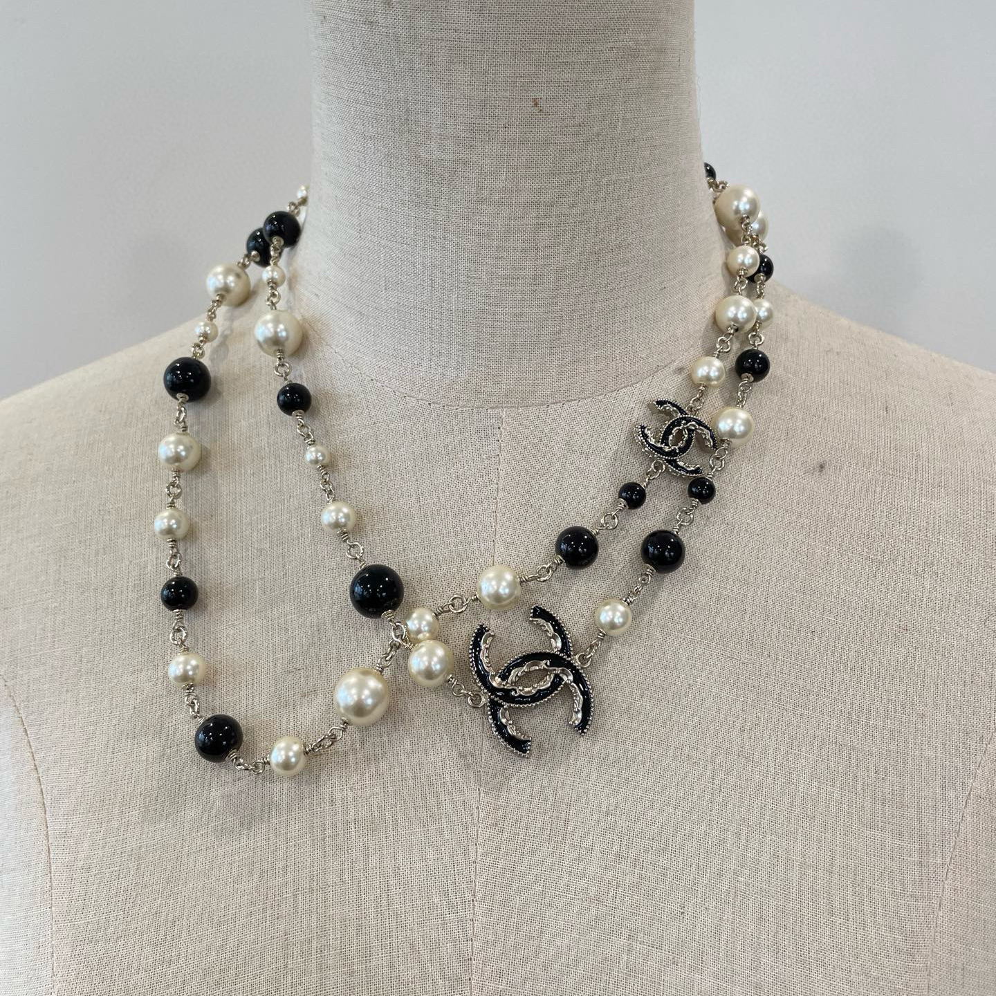 NIGO Chanel Women's Two-tone Pearl Shaped Metal Necklace Jewelry #nigo75773