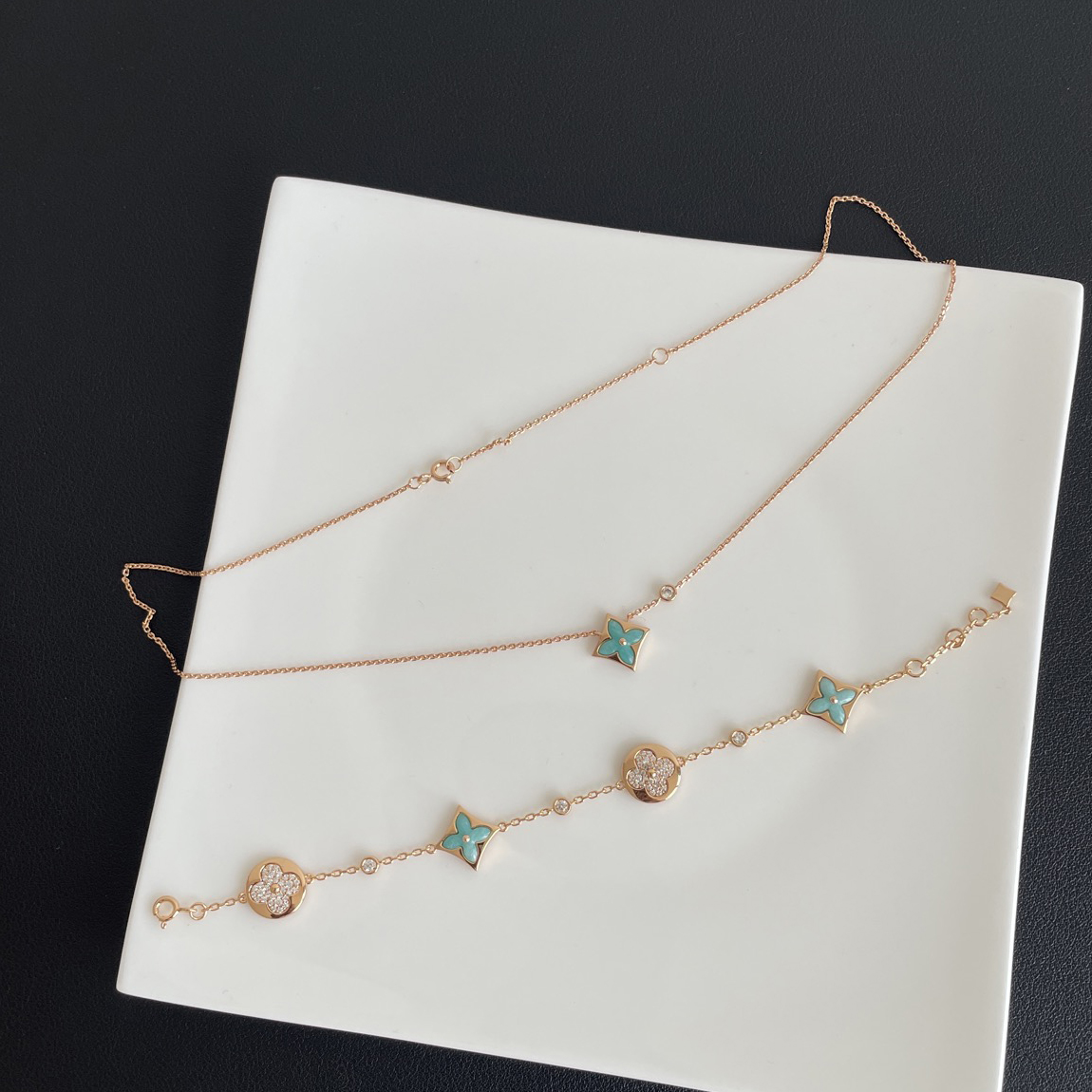 NIGO Louis Vuitton COLOR BLOSSOM BB MULTI-MOTIFS Women's Shell and Diamond Bracelet Pendant Necklace Jewelry #nigo75937