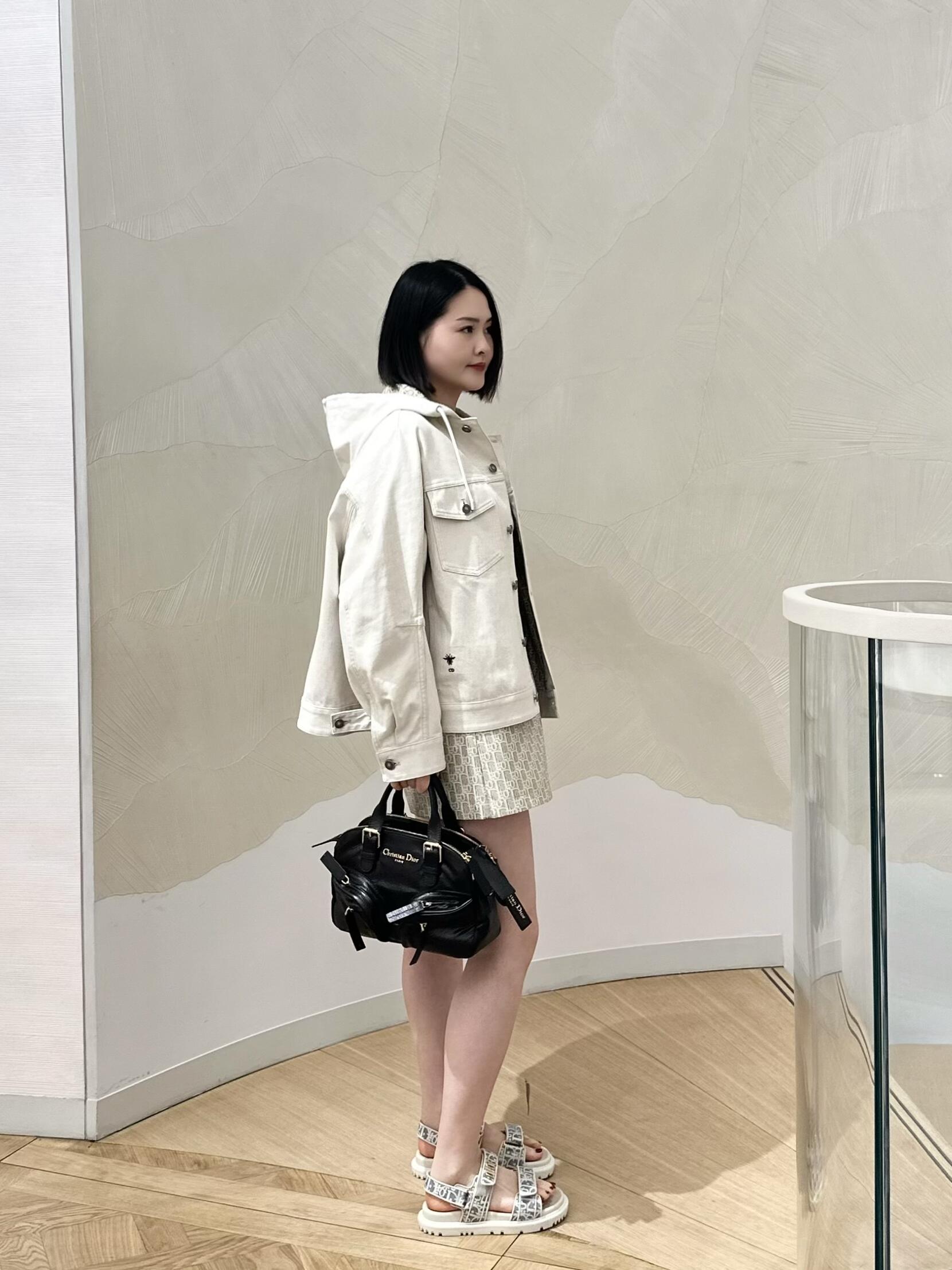 NIGO Dior Women's Autumn and Winter Bee Embroidery Hooded Loose Solid Color Single Breasted Long Sleeve Jacket #nigo75957