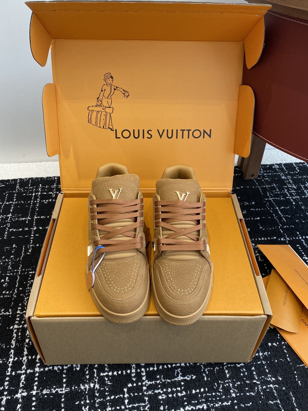 NIGO Louis Vuitton Men's LV Trainer Sneakers Calf Leather Upper Low Top Lace Up Fashion Board Shoes #nigo76118