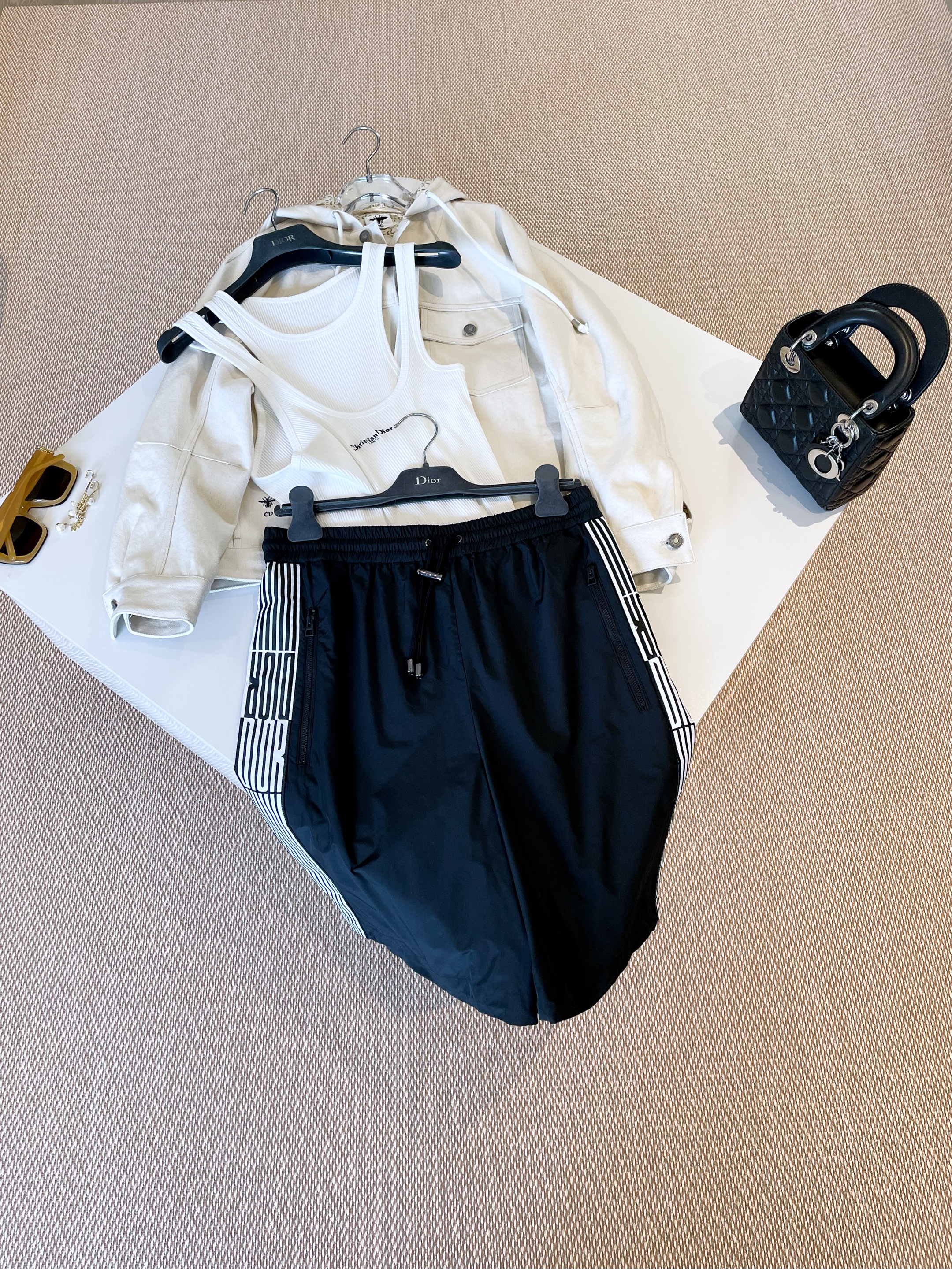 NIGO Dior Men's And Women's Summer Solid Color Casual Mid Waist Tie Loose Shorts #nigo76144