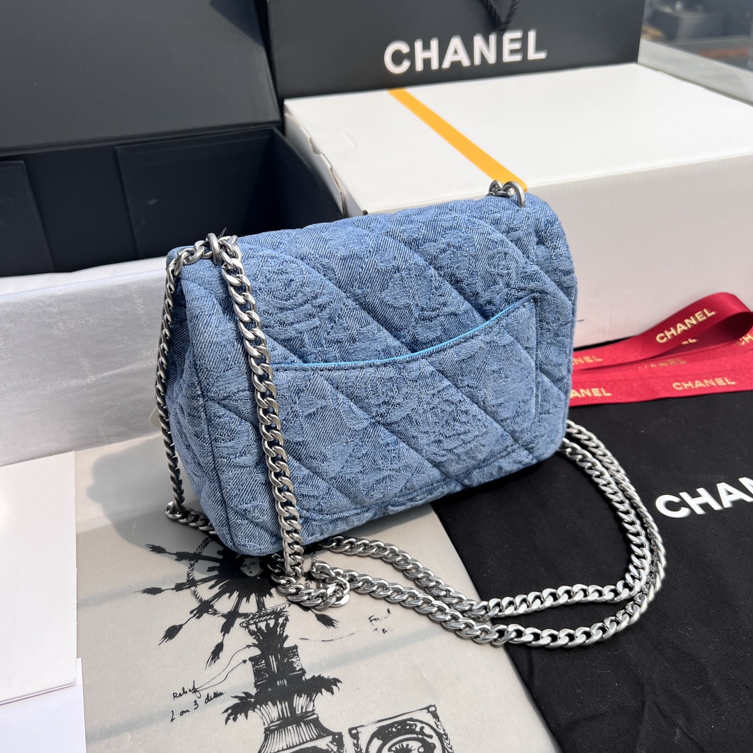 NIGO Chanel Women's Classic Chain Blue Gradient Denim Flap Shoulder Crossbody Bag Bags #nigo76193