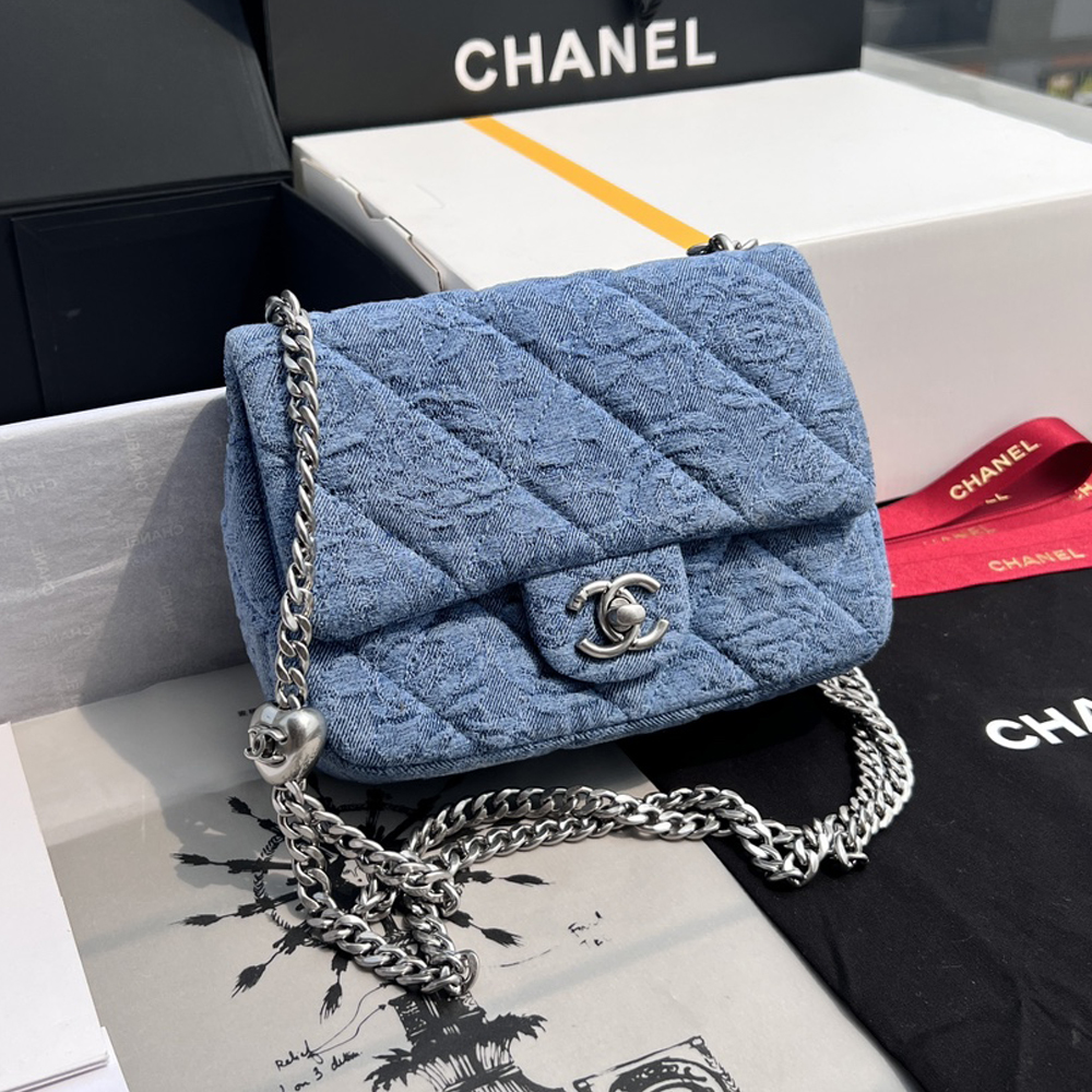 NIGO Chanel Women's Classic Chain Blue Gradient Denim Flap Shoulder Crossbody Bag Bags #nigo76193