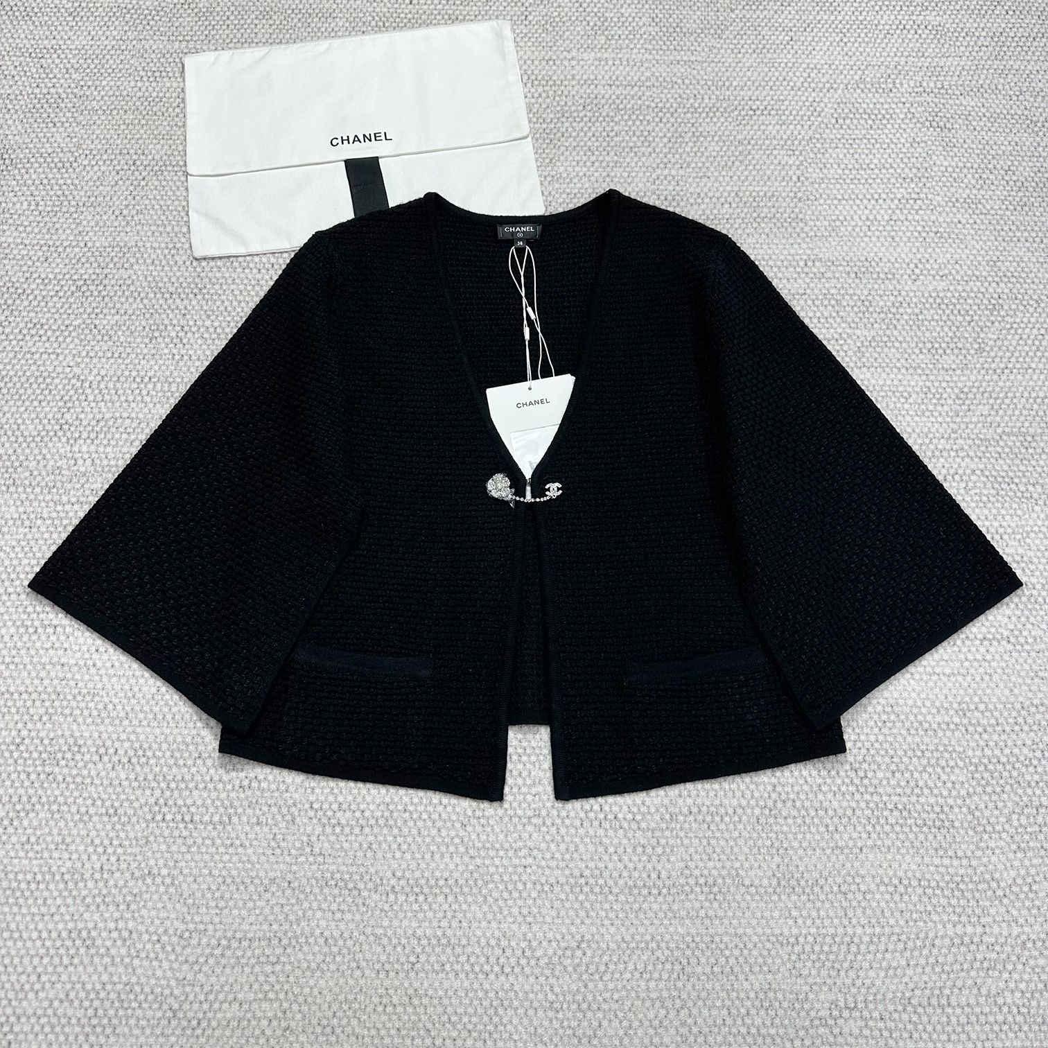 NIGO Chanel Women's Spring And Autumn V-Neck Drill Button Solid Color Cashmere Viscose Fiber Knit Bat Sweater Cardigan #nigo76227