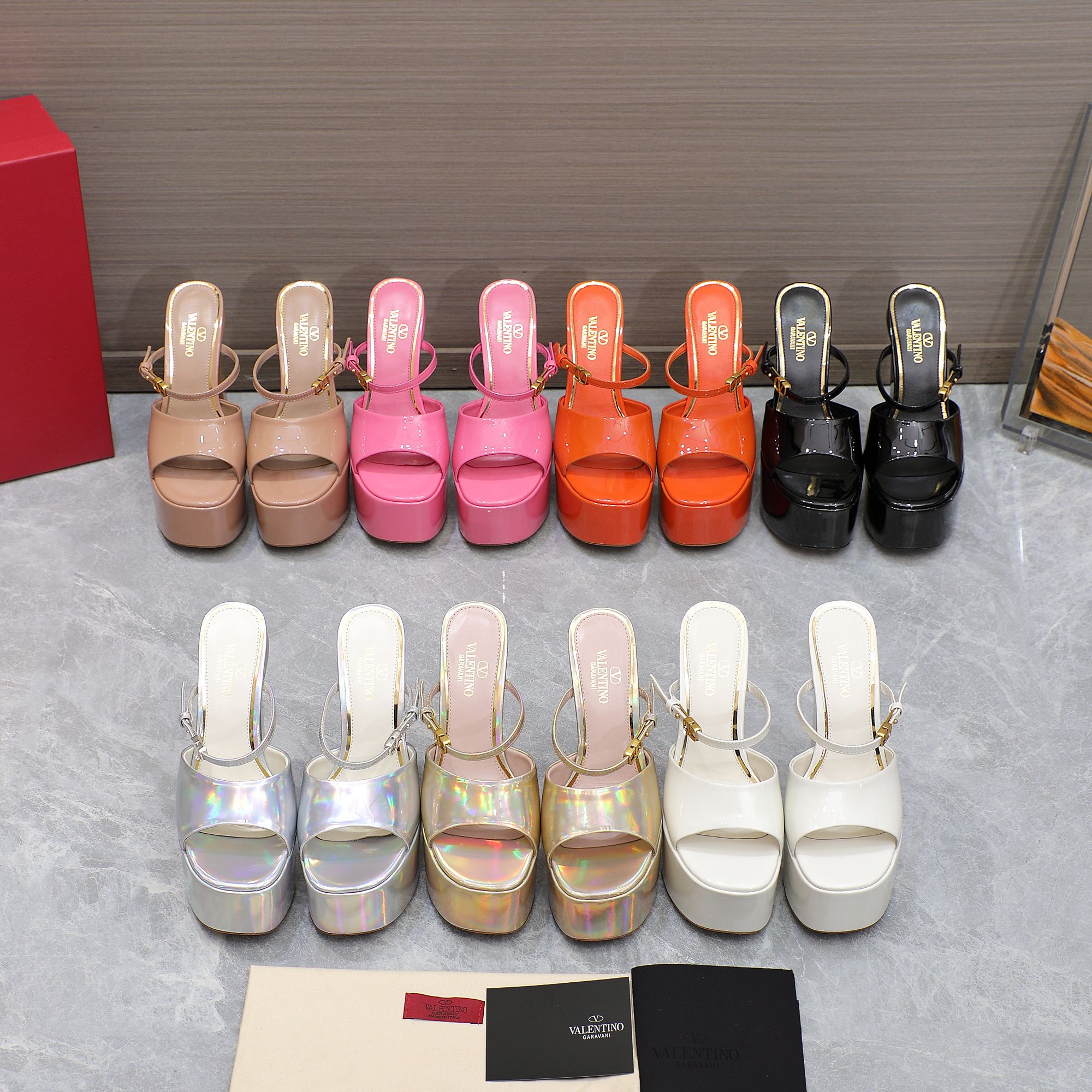 NIGO Valentino Spring And Summer Waterproof Platform Patent Leather High Heels Fashion Heightening Sexy Temperament Elegant Slippers Sandals Shoes Waterproof Platform 4cm Heel Height 15.5cm #nigo81145